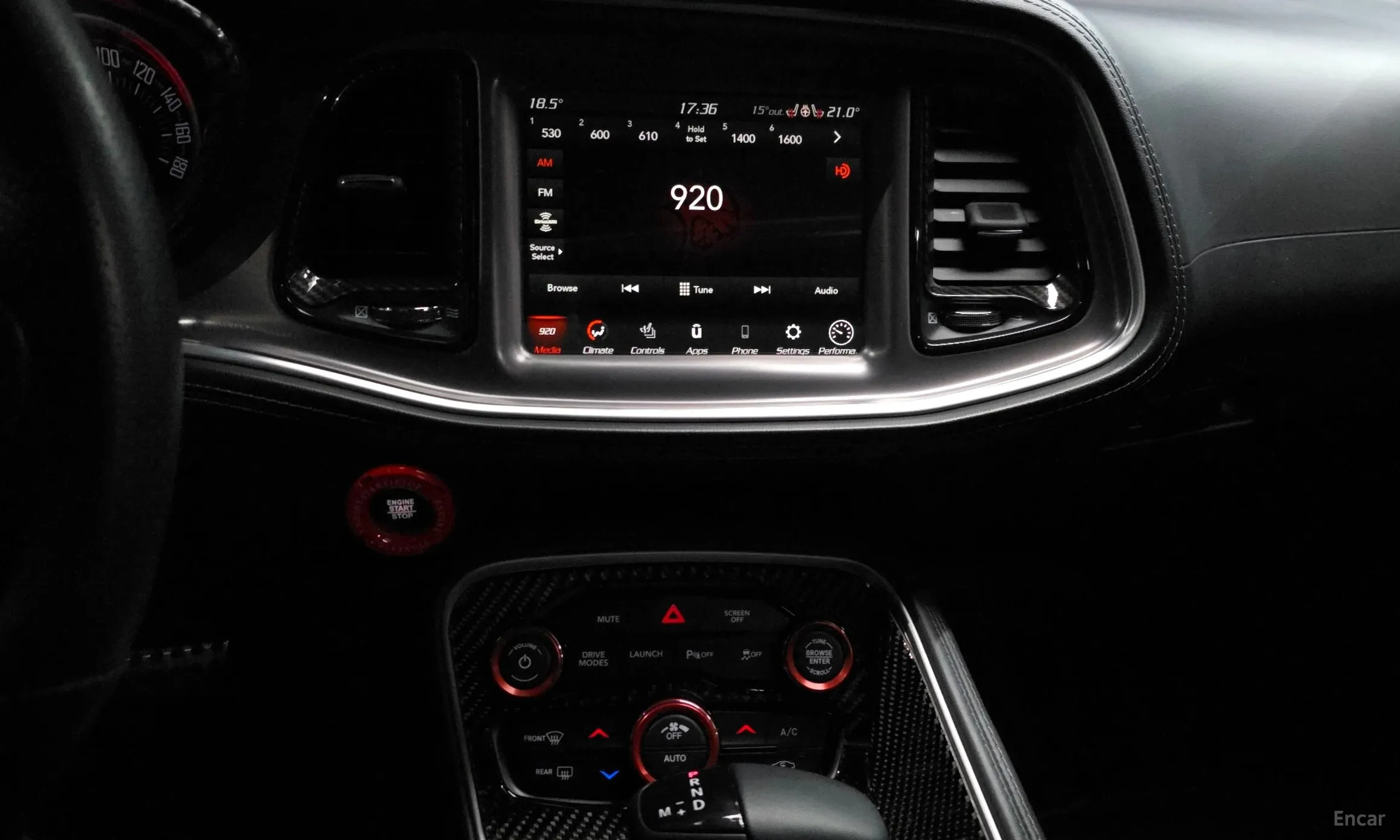 Dodge Challenger превью 14