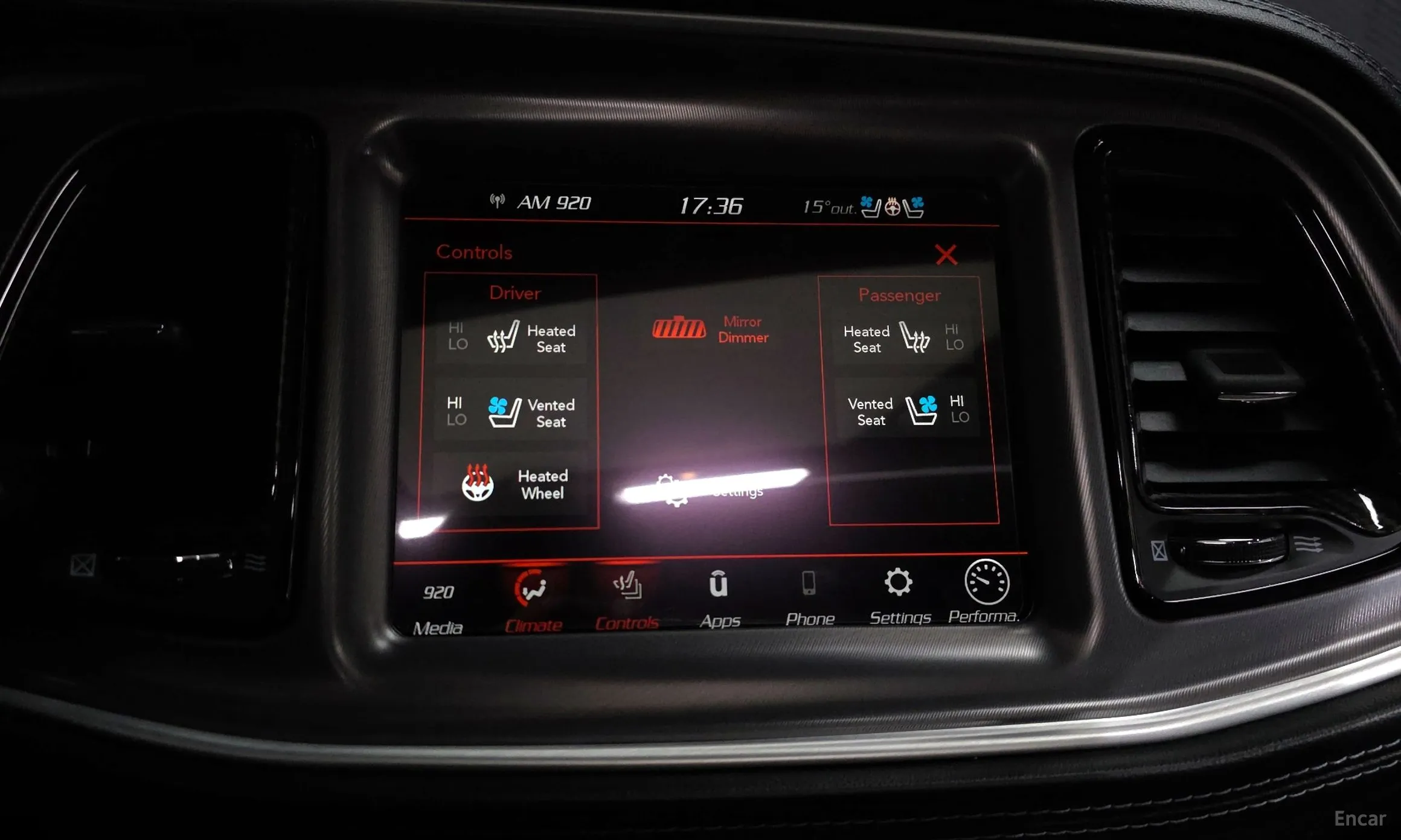 Dodge Challenger превью 18