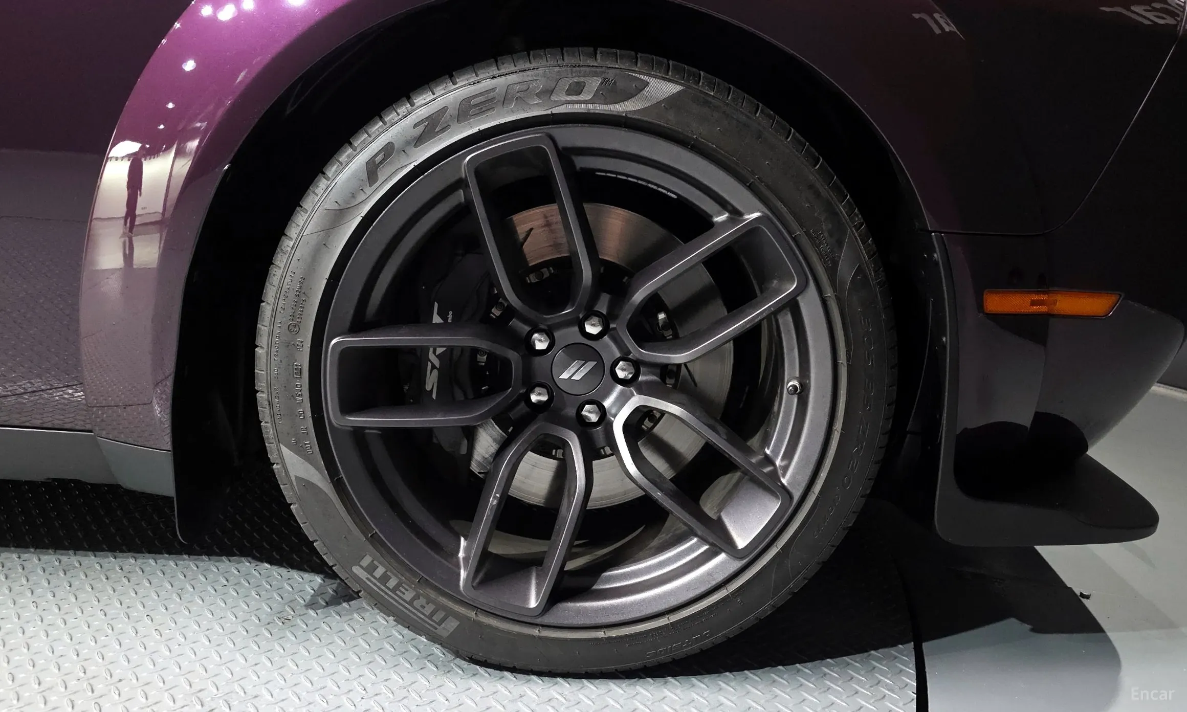 Dodge Challenger превью 5
