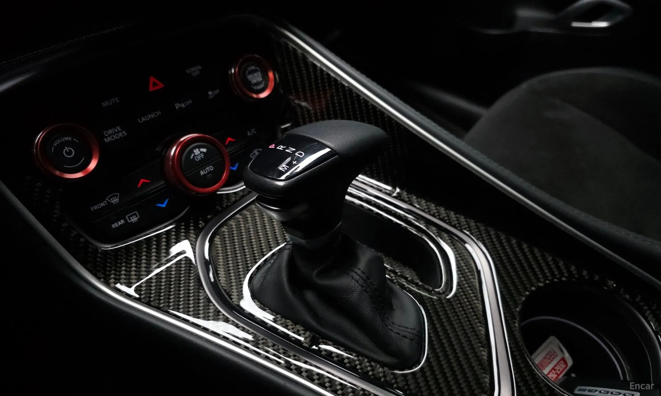 Dodge Challenger превью 9