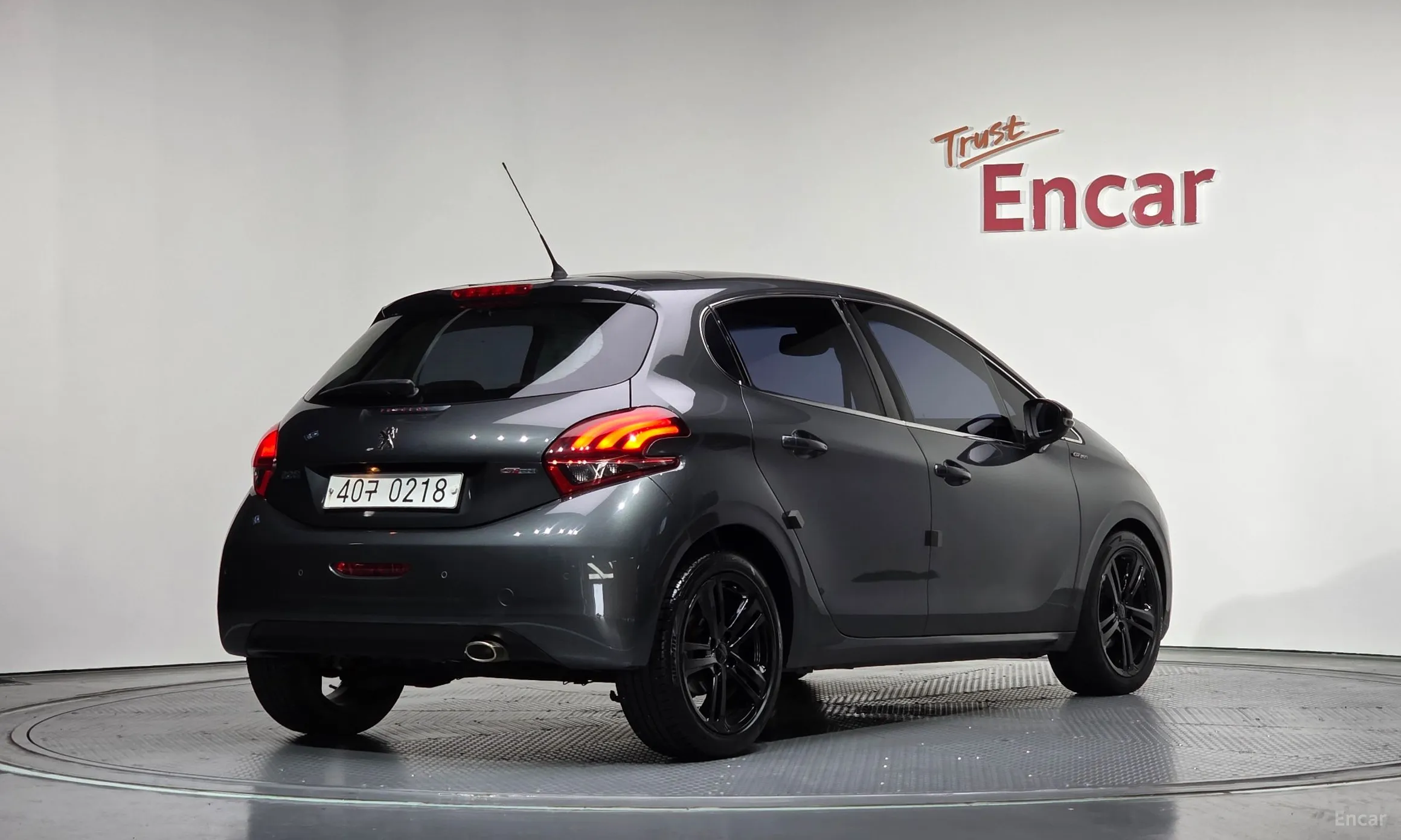 Peugeot 208 превью 2