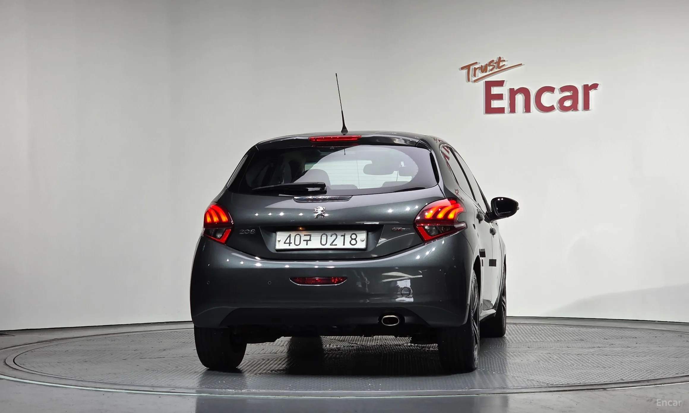 Peugeot 208 превью 4