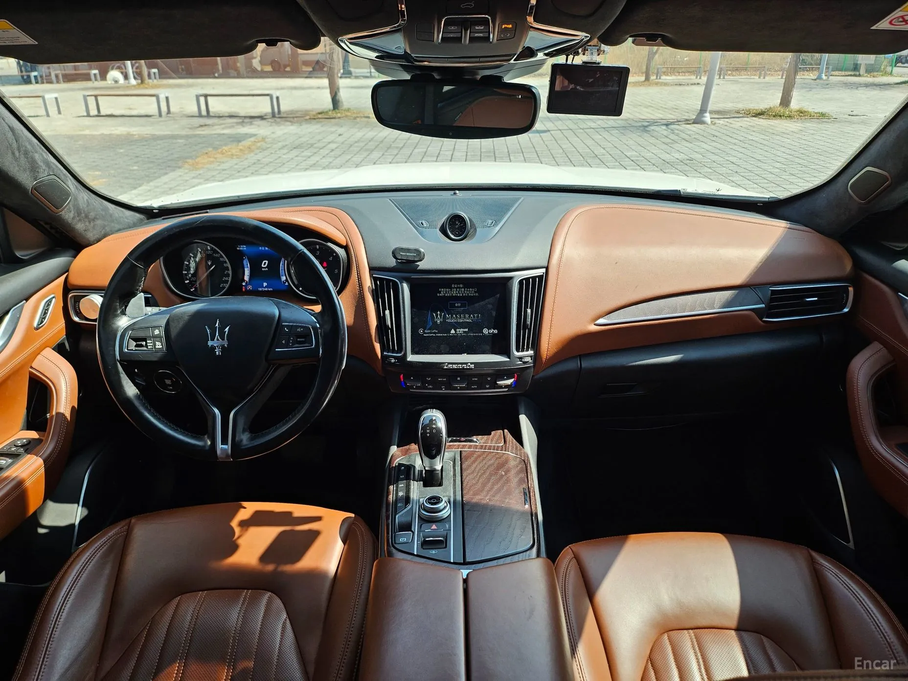 Maserati Levante превью 19