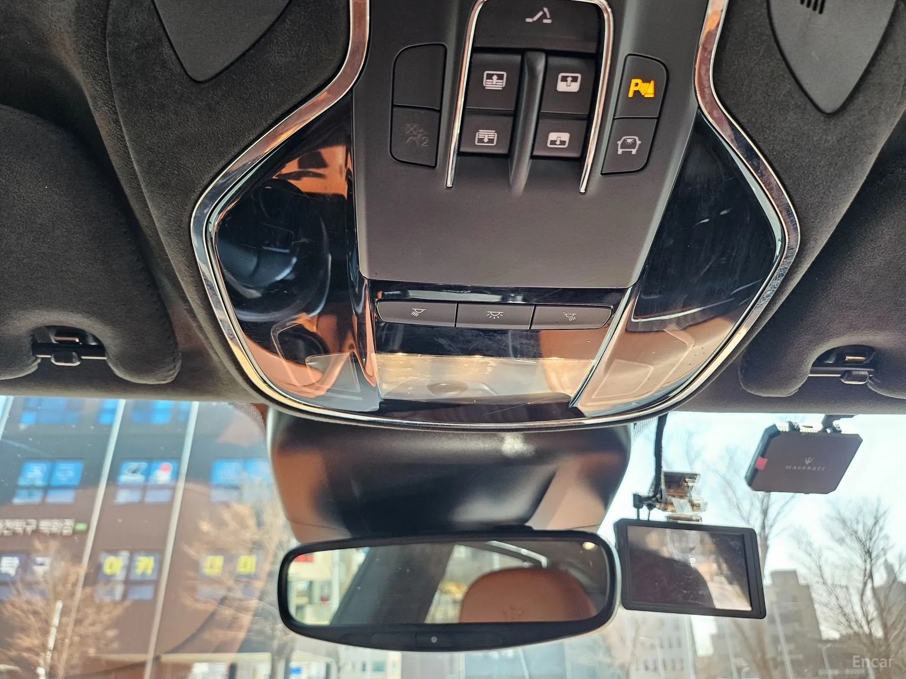 Maserati Levante превью 20