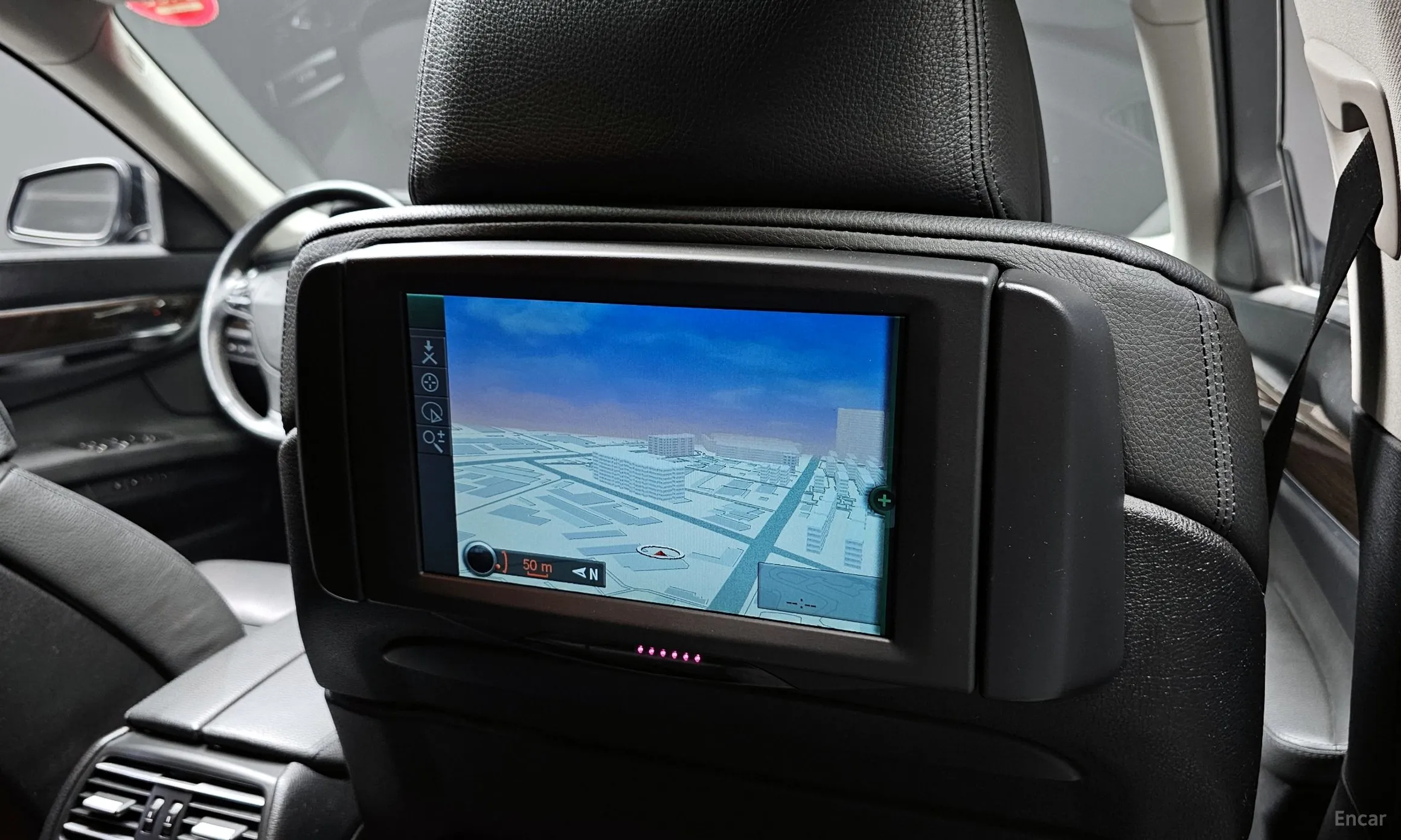 BMW 7 Series (F01) превью 19