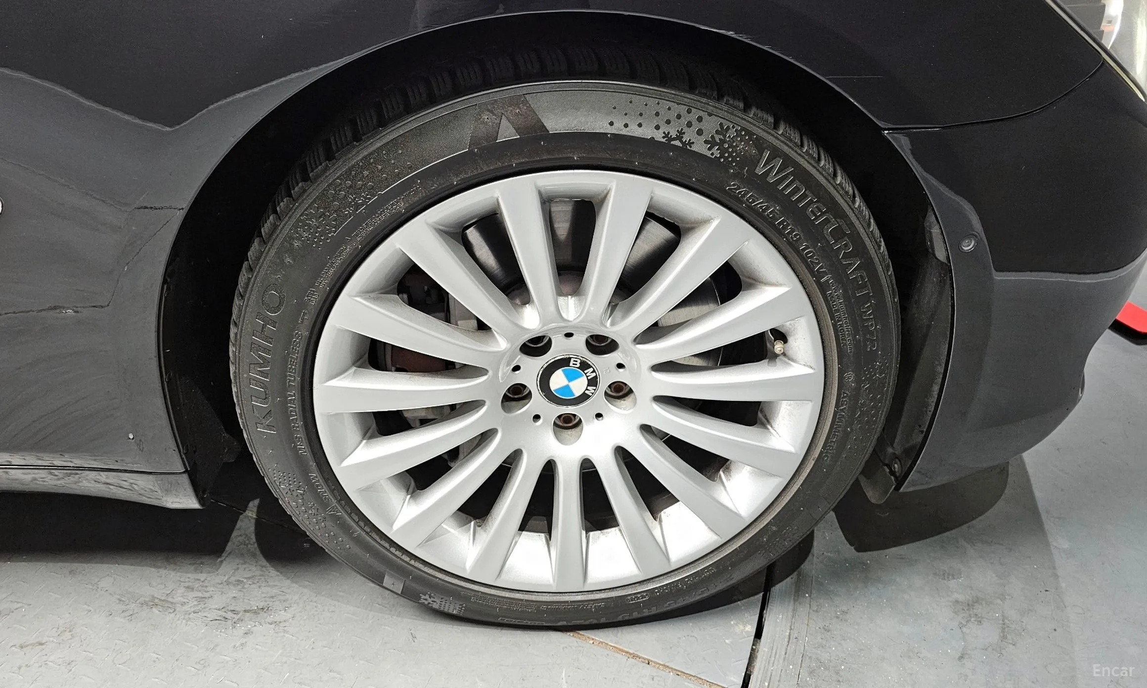 BMW 7 Series (F01) превью 5