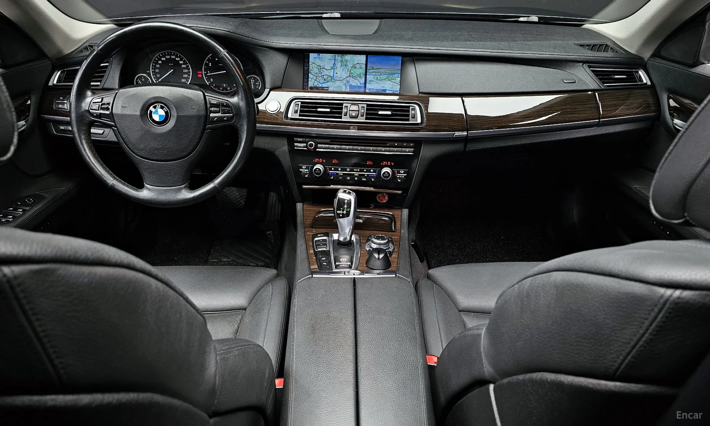 BMW 7 Series (F01) превью 7
