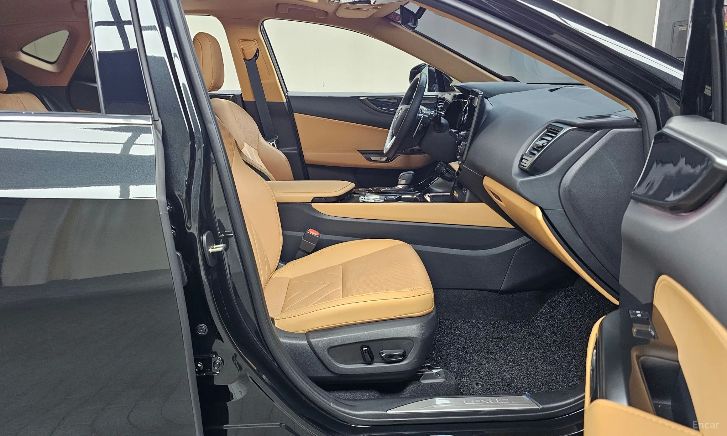 Lexus NX350h Gen 2 превью 11