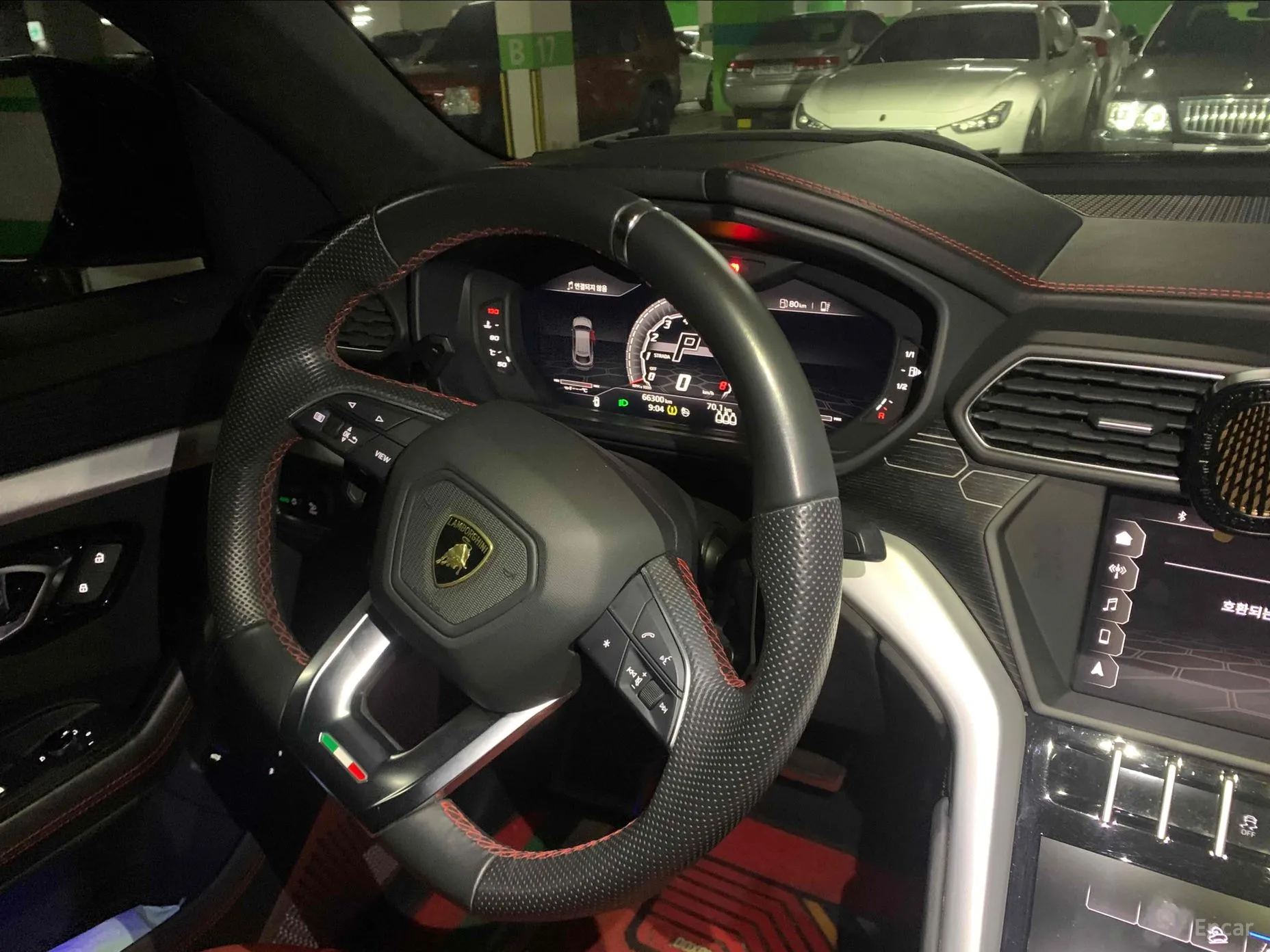 Lamborghini Urus превью 12
