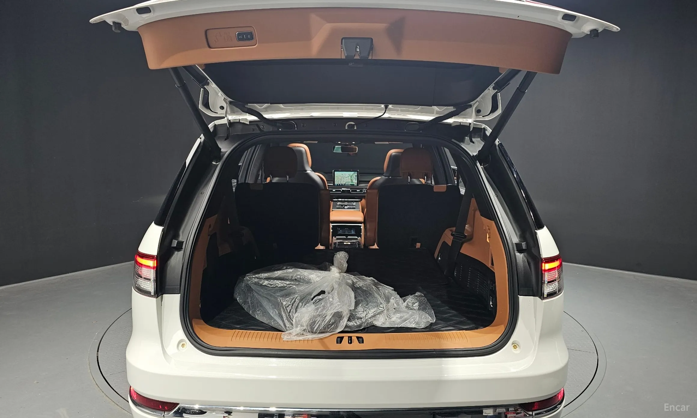 Lincoln Aviator 2nd Generation превью 20