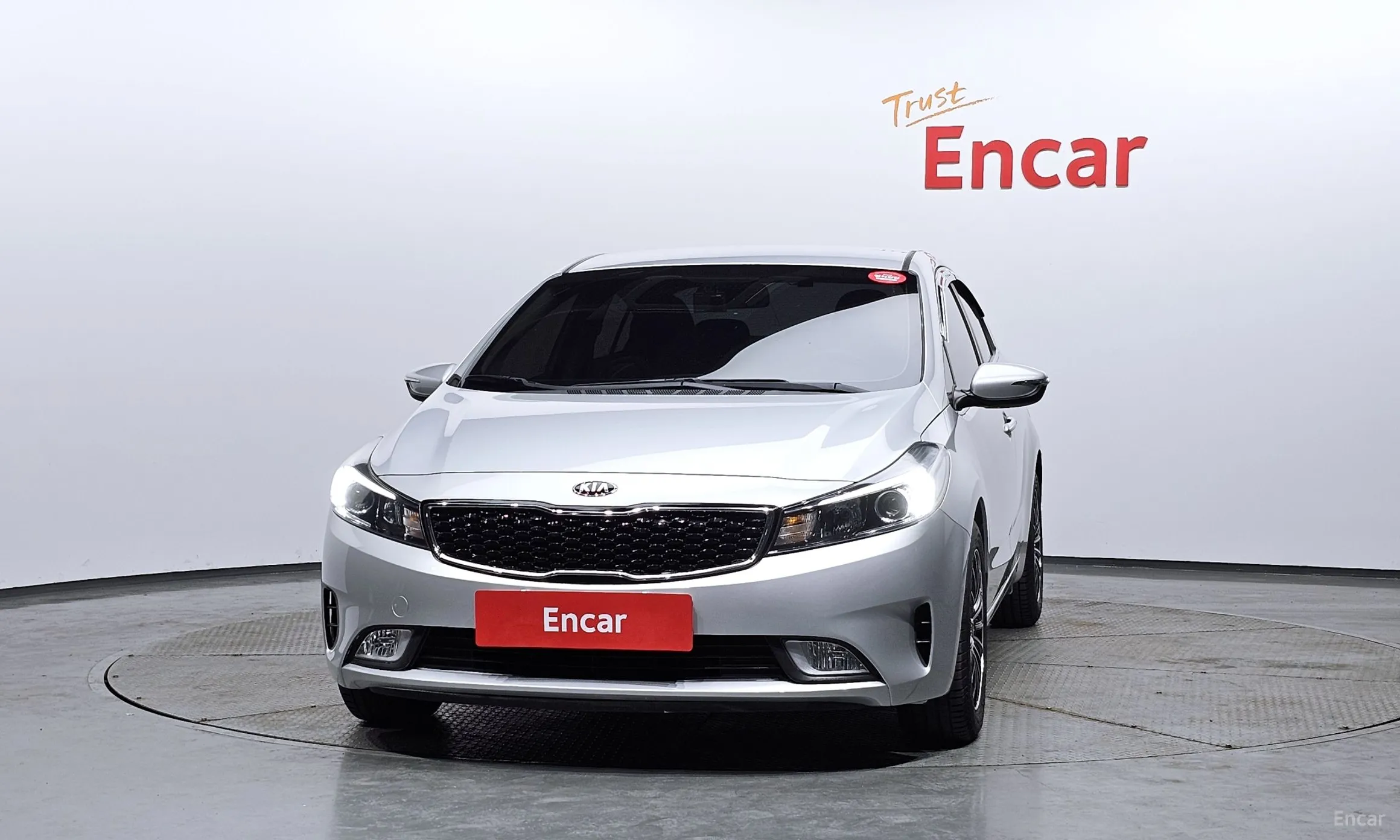 Kia K3 превью 3