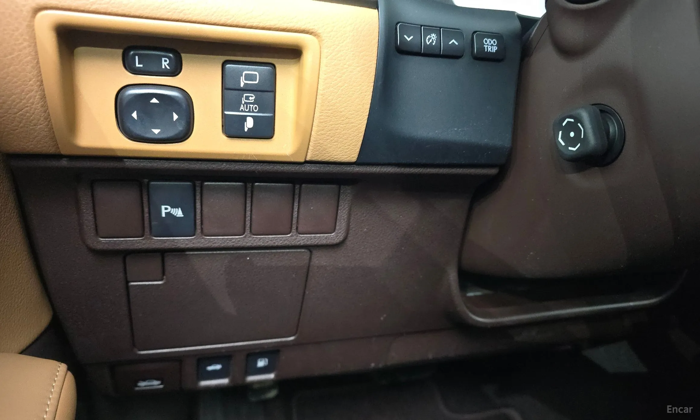 Lexus New ES300h превью 16