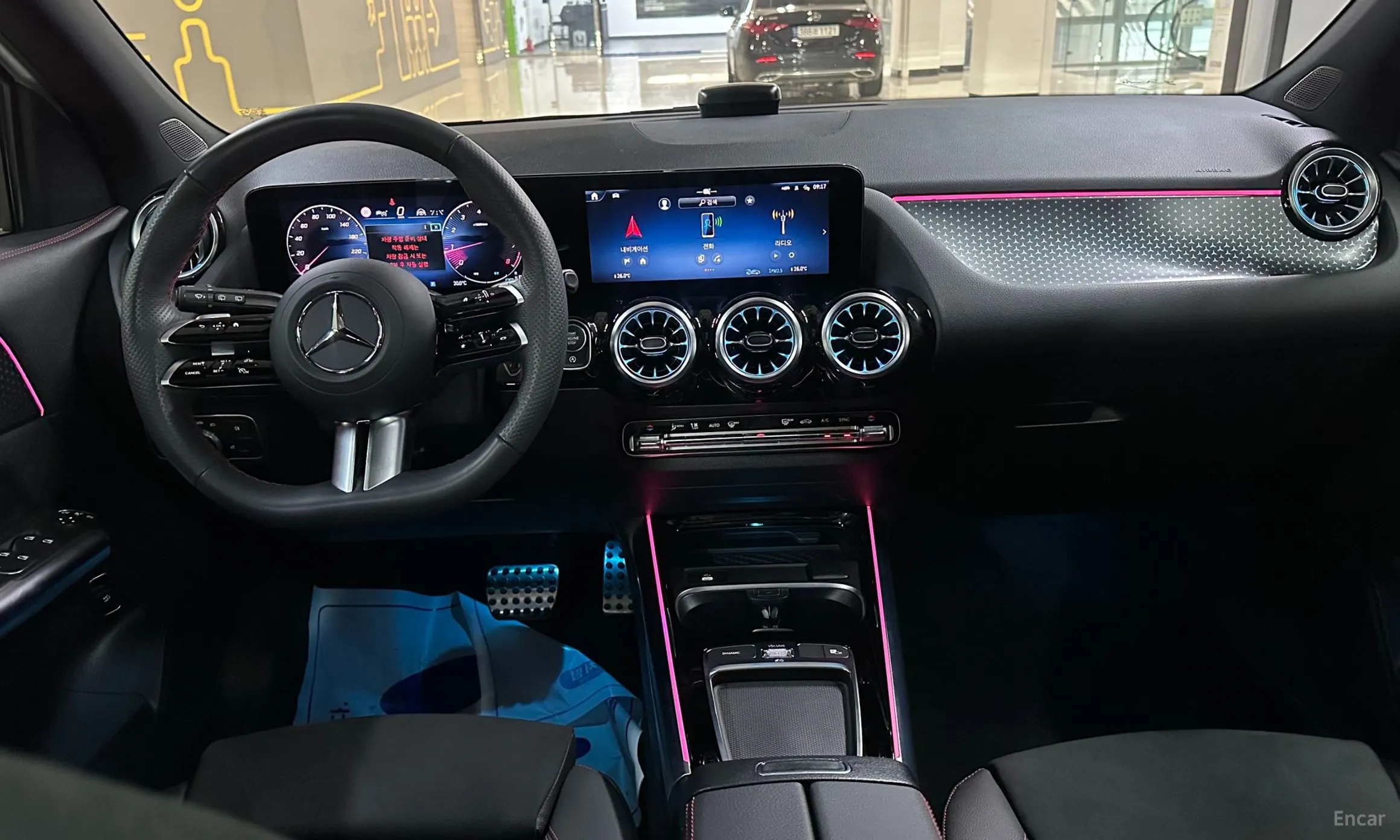 Mercedes Benz GLA-Class H247 превью 7