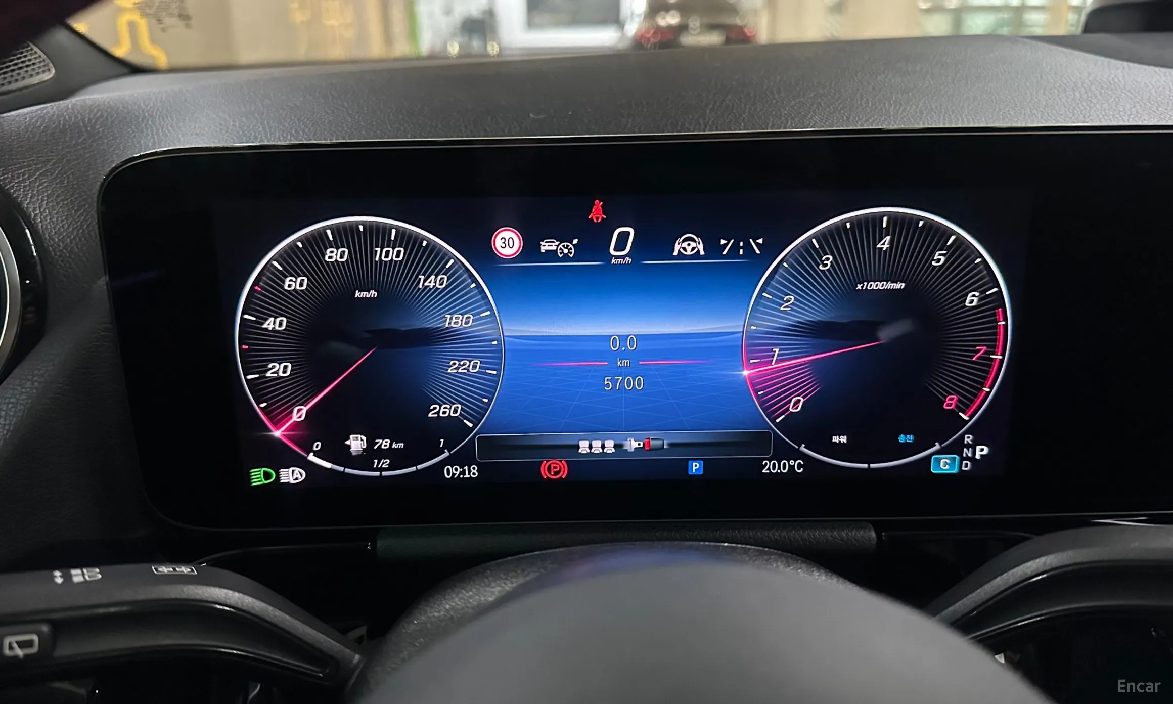 Mercedes Benz GLA-Class H247 превью 8