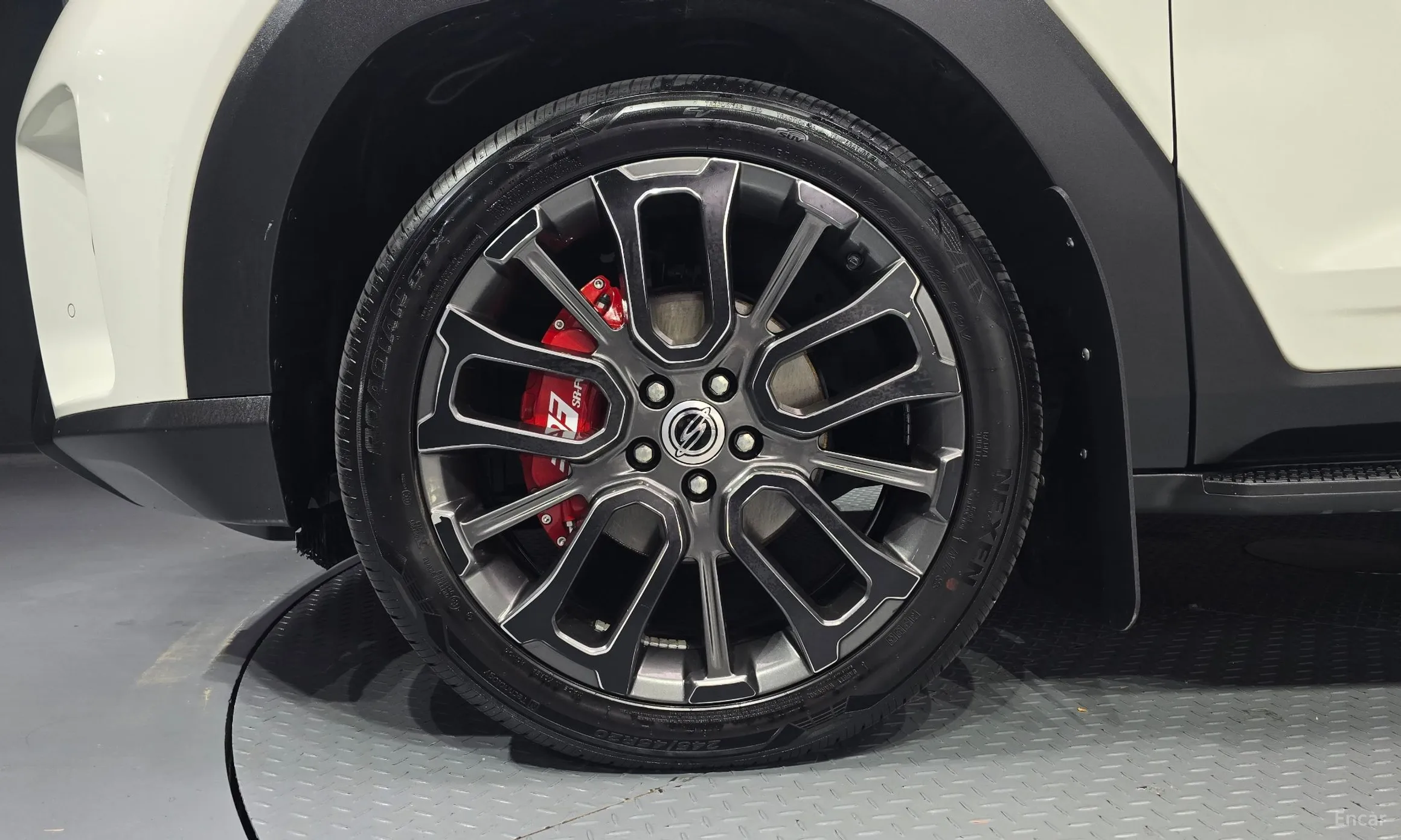 KG Mobility (SsangYong) Torres превью 5
