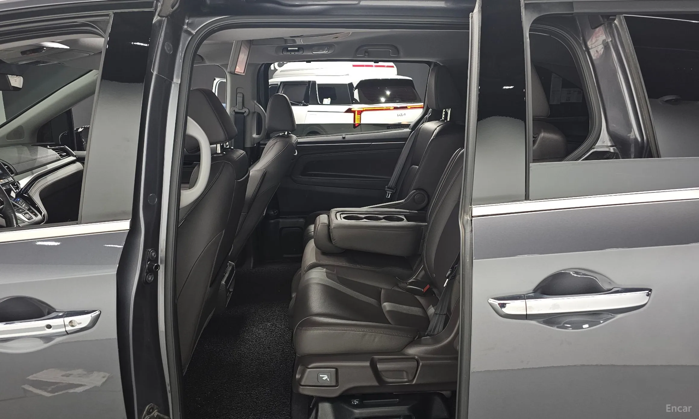 Honda Odyssey превью 12