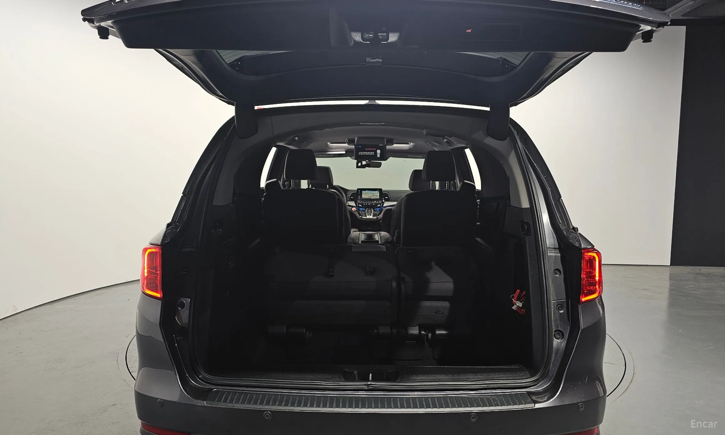 Honda Odyssey превью 20