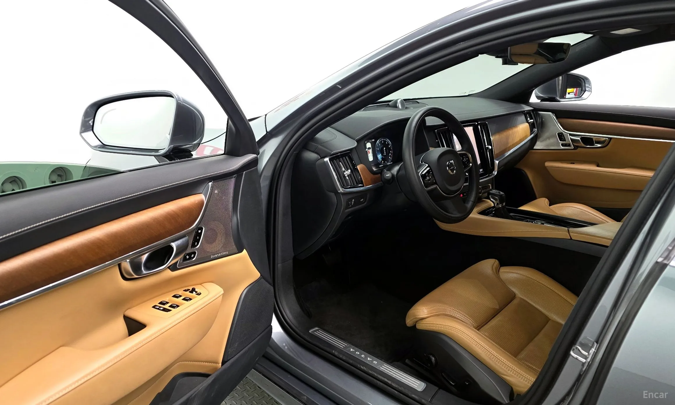 Volvo S90 превью 10