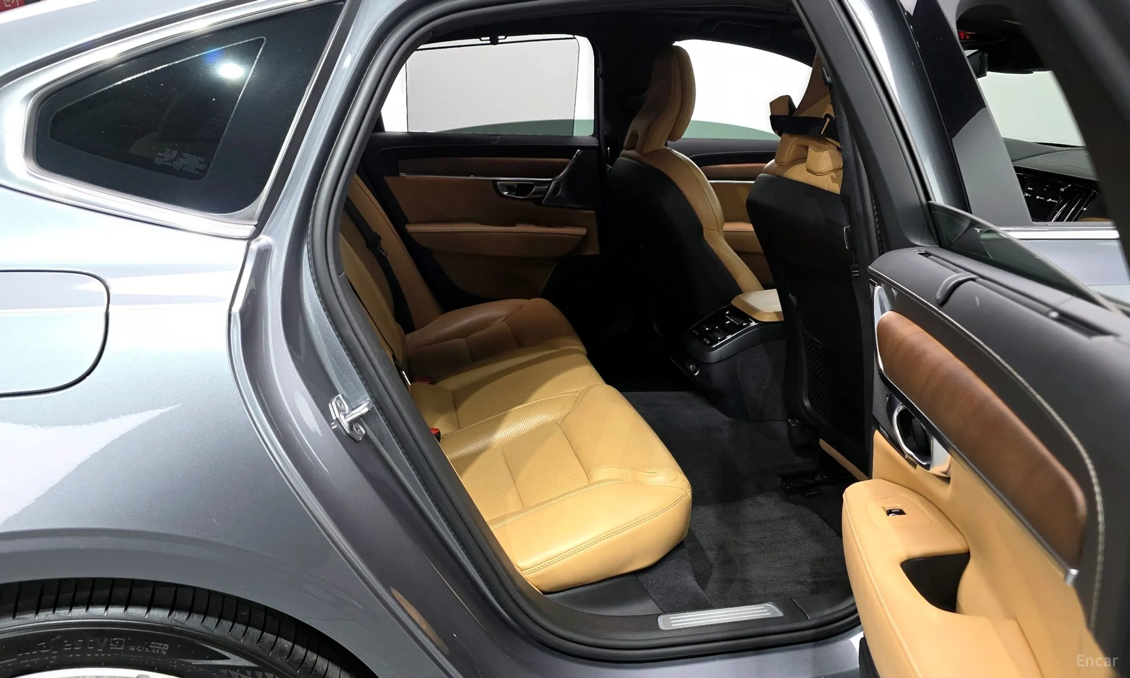 Volvo S90 превью 12