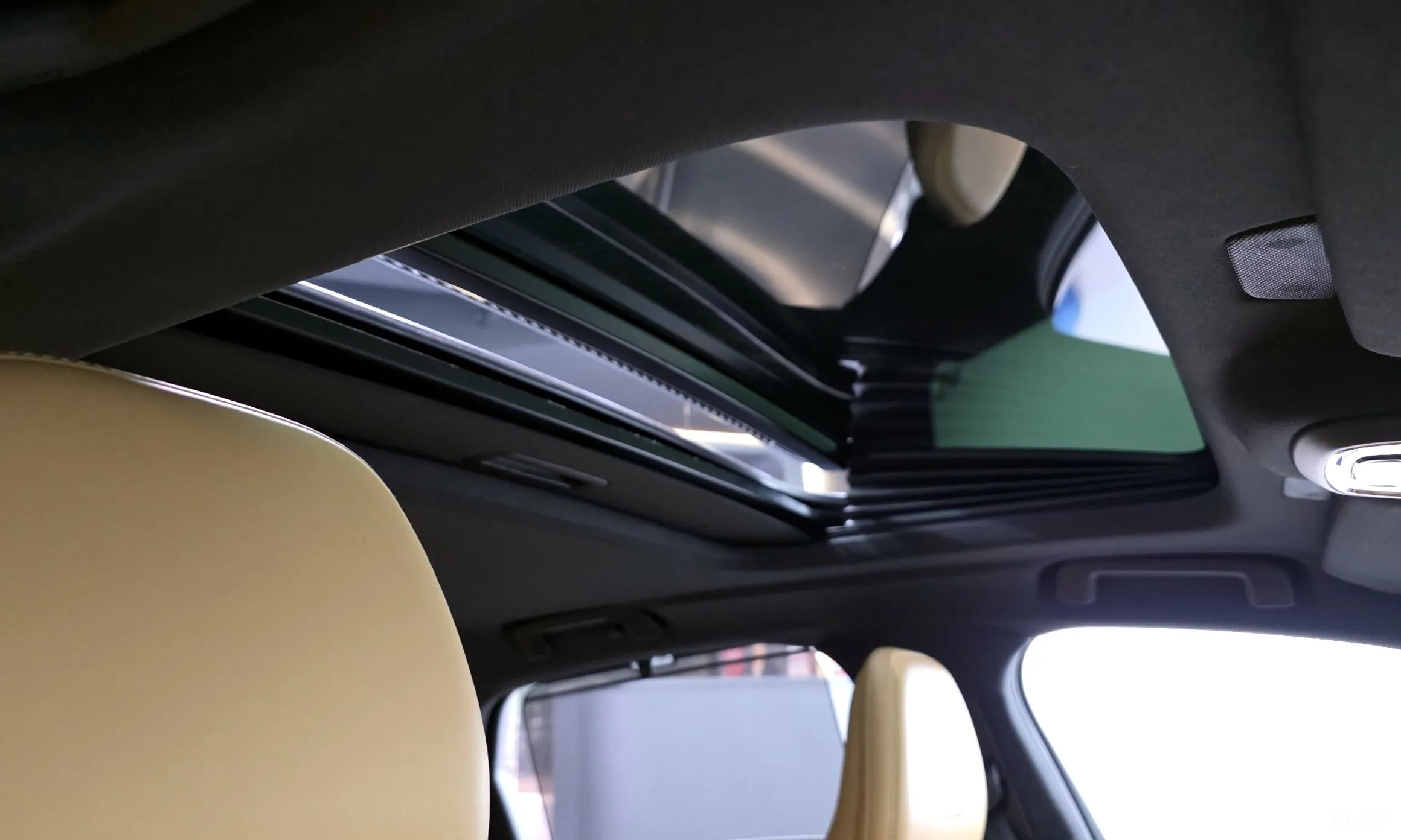 Volvo S90 превью 18