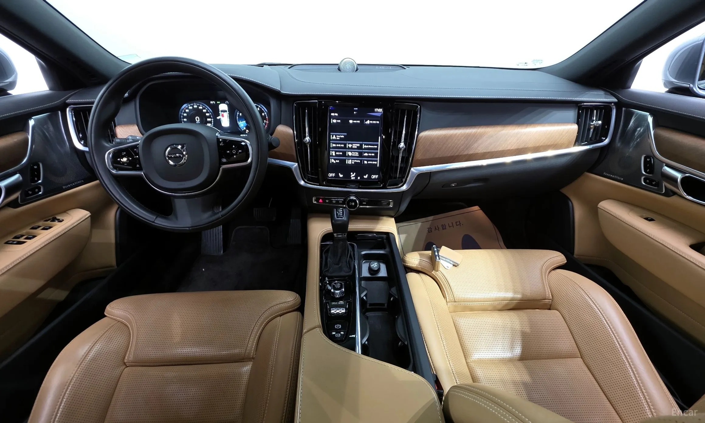 Volvo S90 превью 7