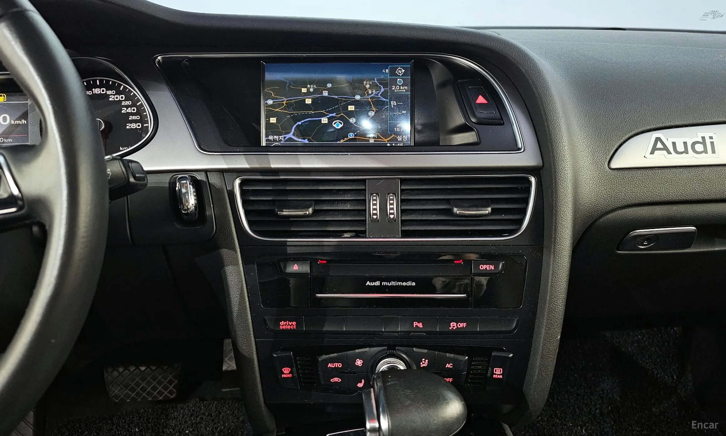 Audi New A4 превью 15