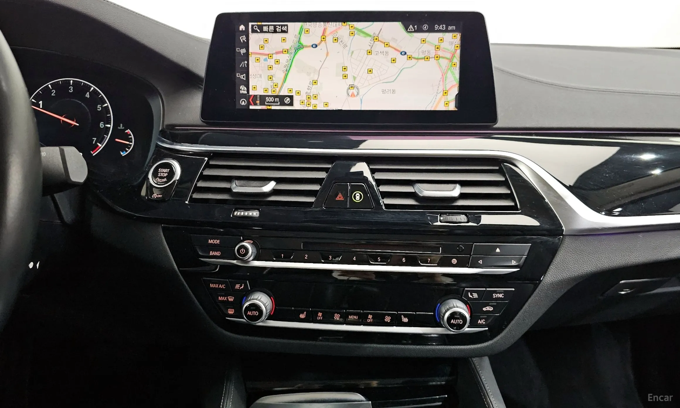 BMW 5 Series (G30) превью 14