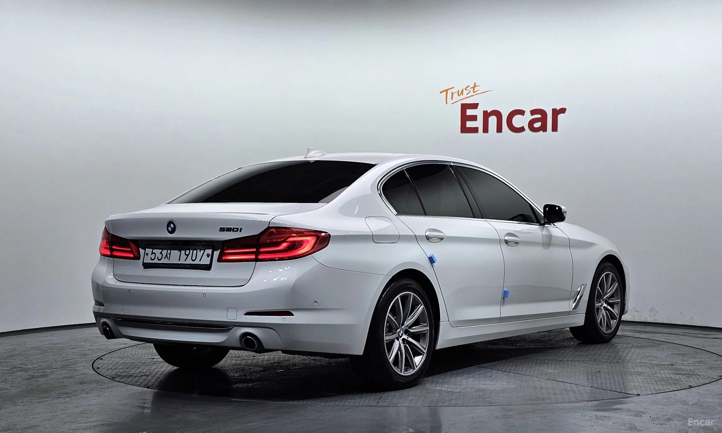 BMW 5 Series (G30)