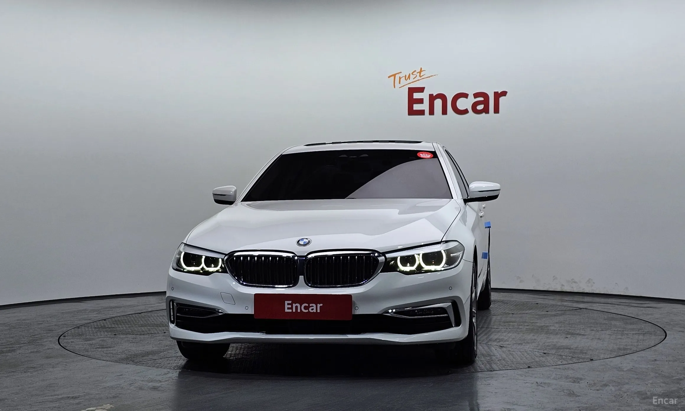 BMW 5 Series (G30) превью 3