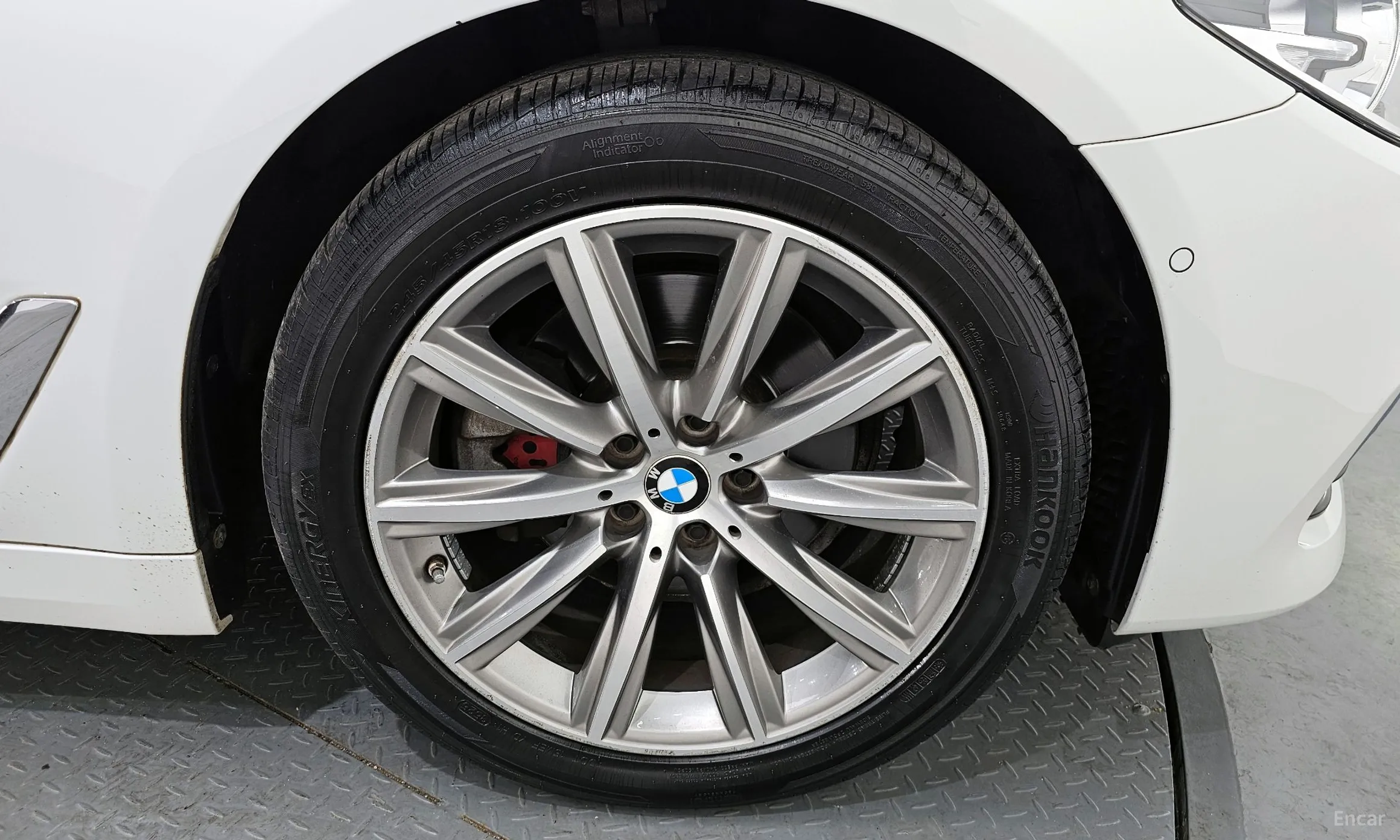 BMW 5 Series (G30) превью 5