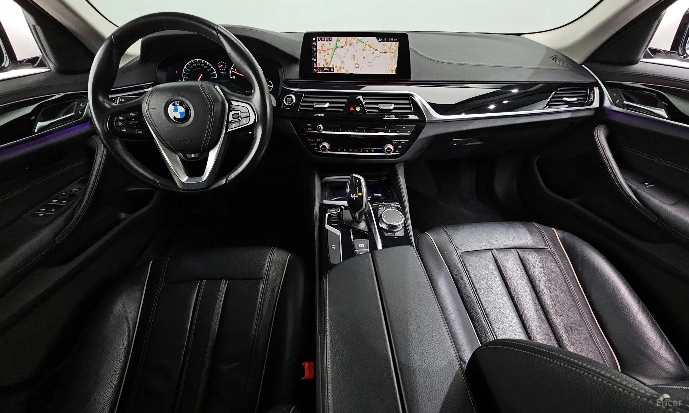 BMW 5 Series (G30) превью 7