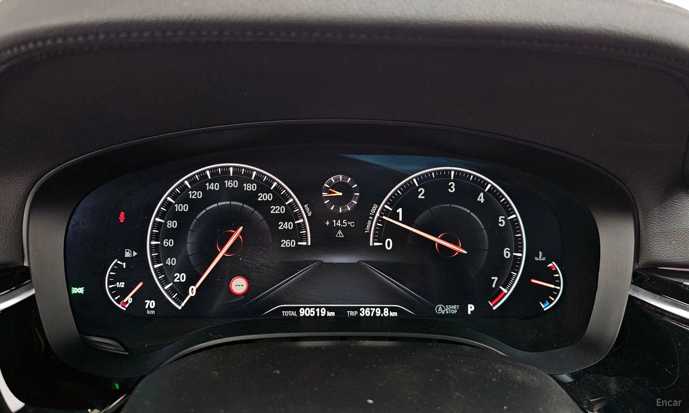 BMW 5 Series (G30) превью 8