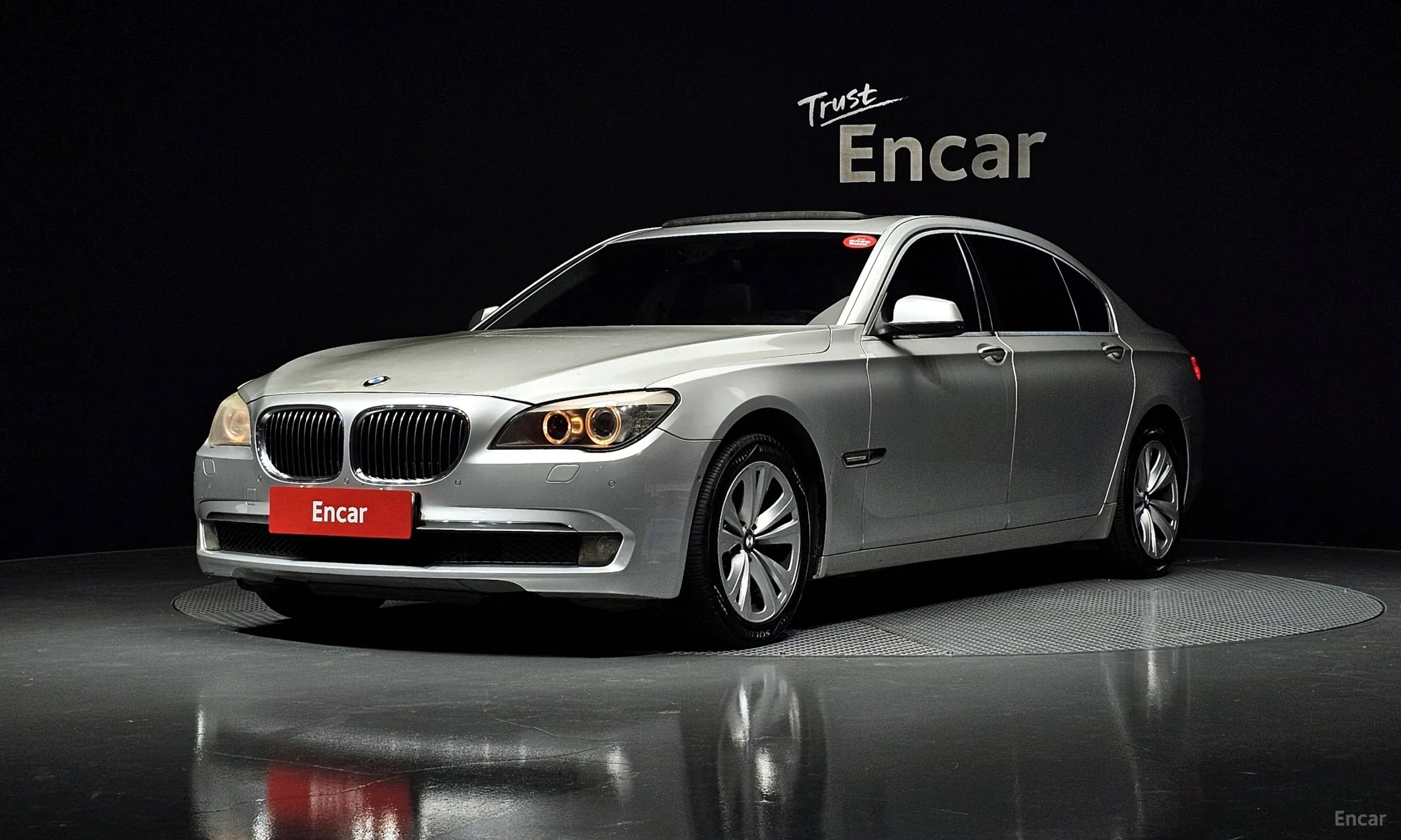 BMW 7 Series (F01)
