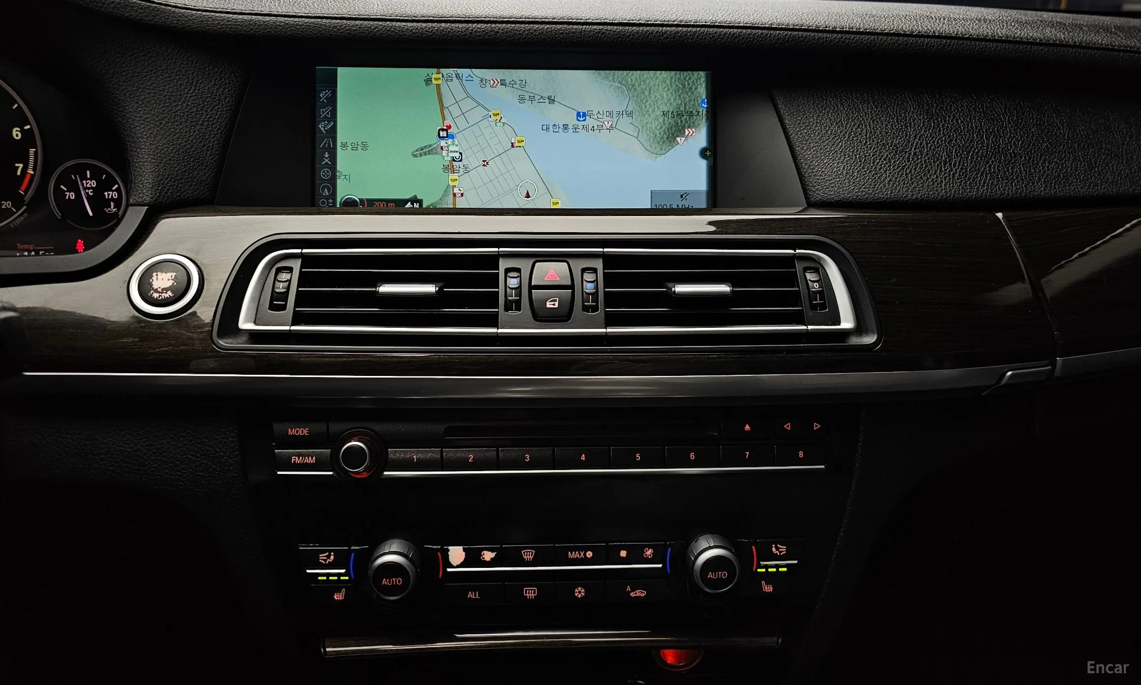 BMW 7 Series (F01) превью 14