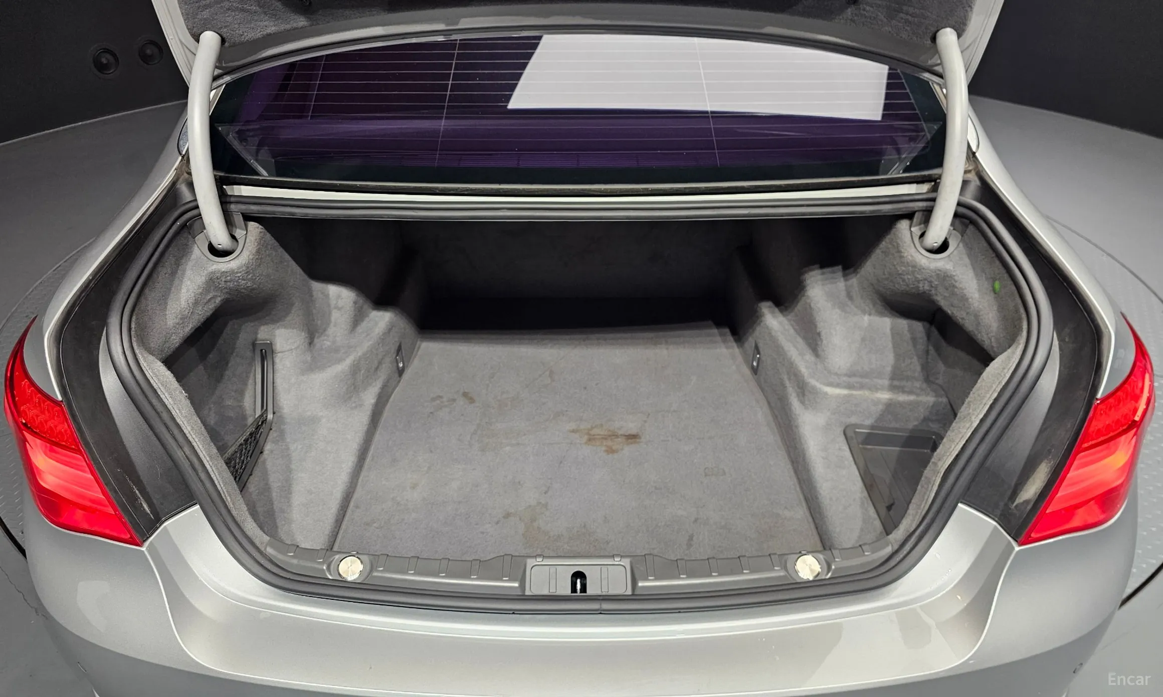BMW 7 Series (F01) превью 20
