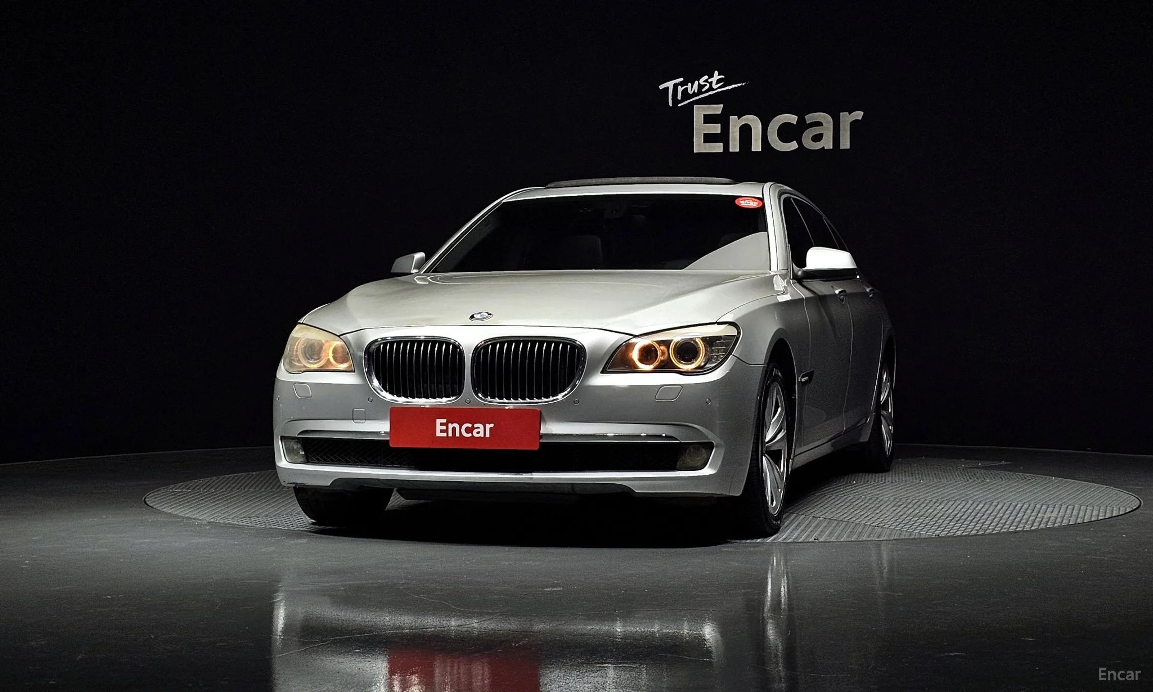 BMW 7 Series (F01) превью 3