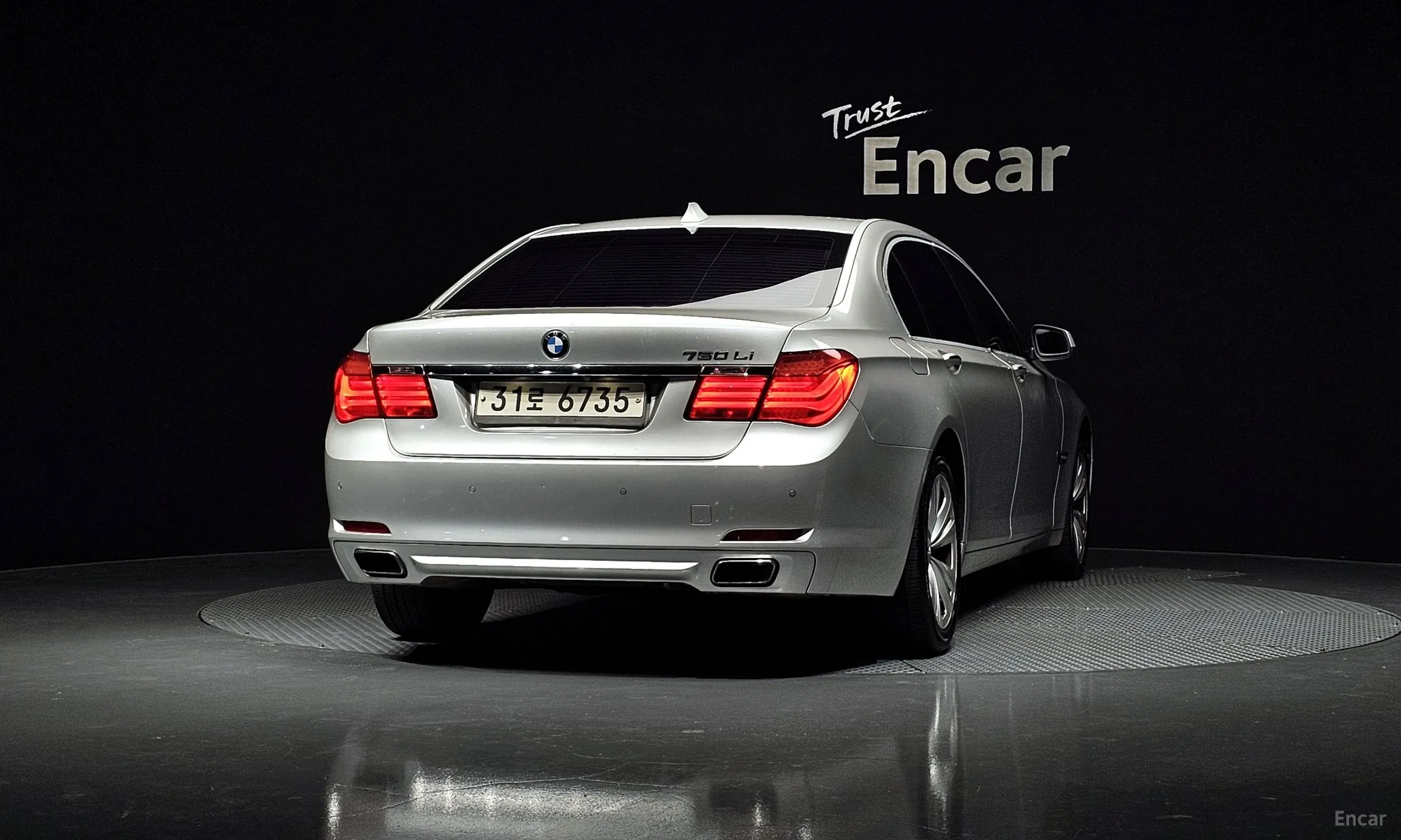BMW 7 Series (F01) превью 4