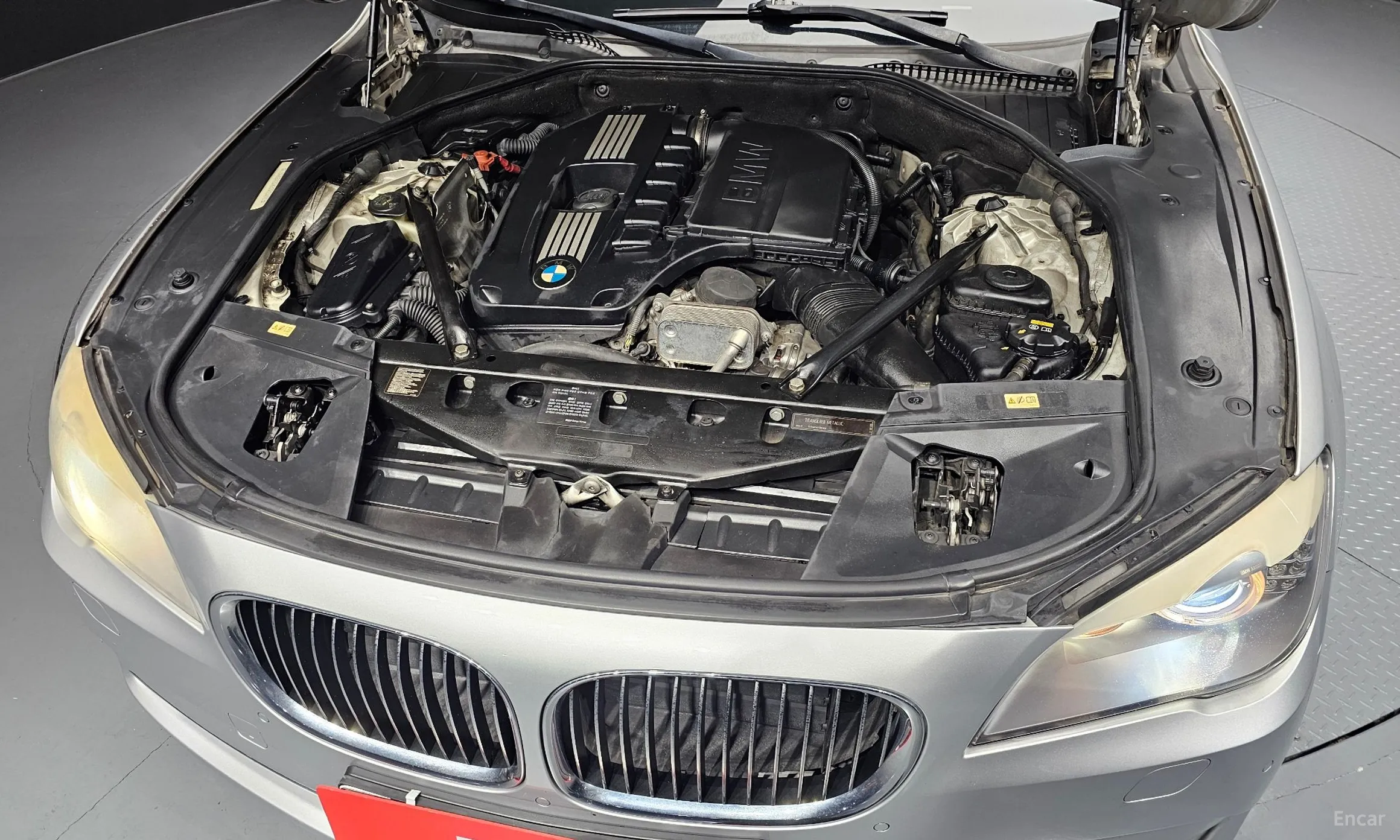 BMW 7 Series (F01) превью 6