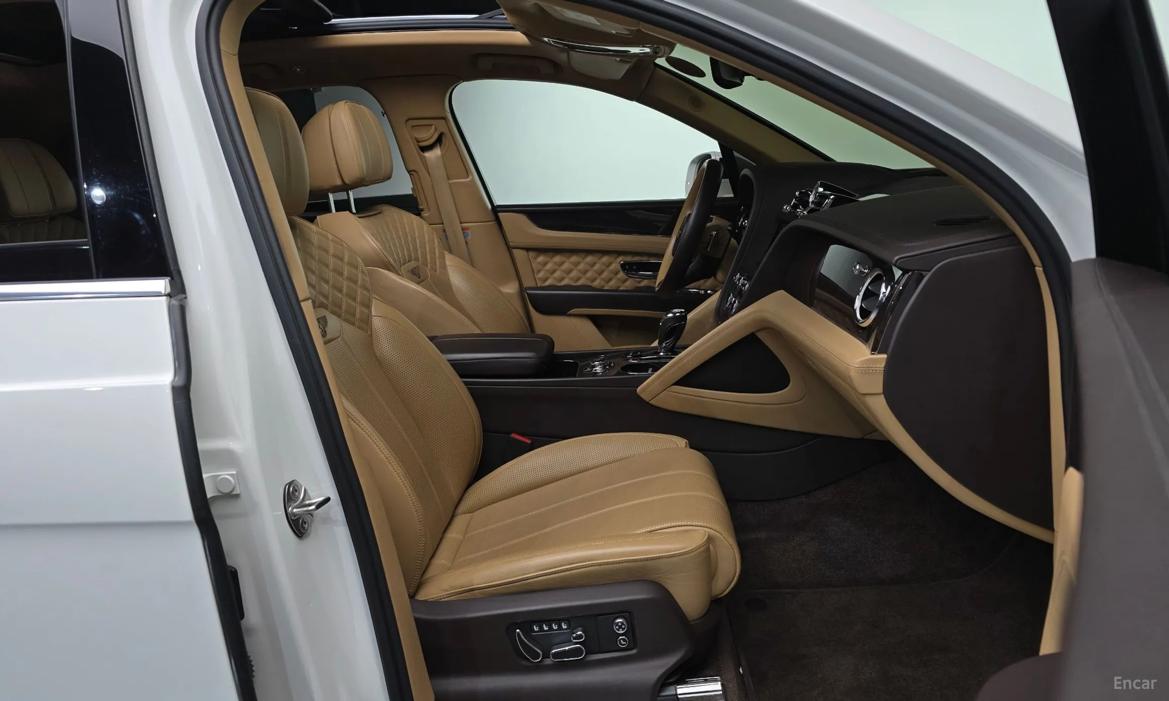 Bentley Bentayga превью 11