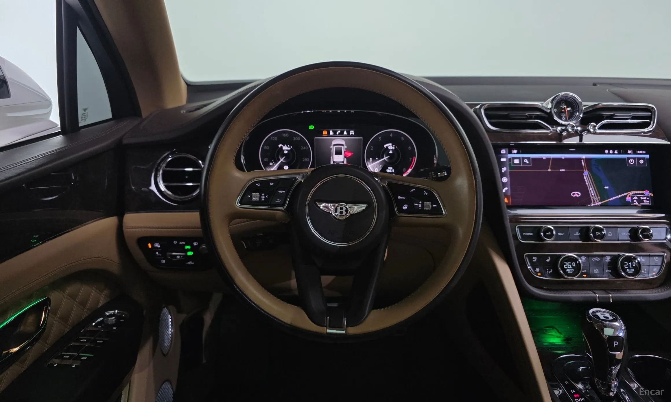 Bentley Bentayga превью 13