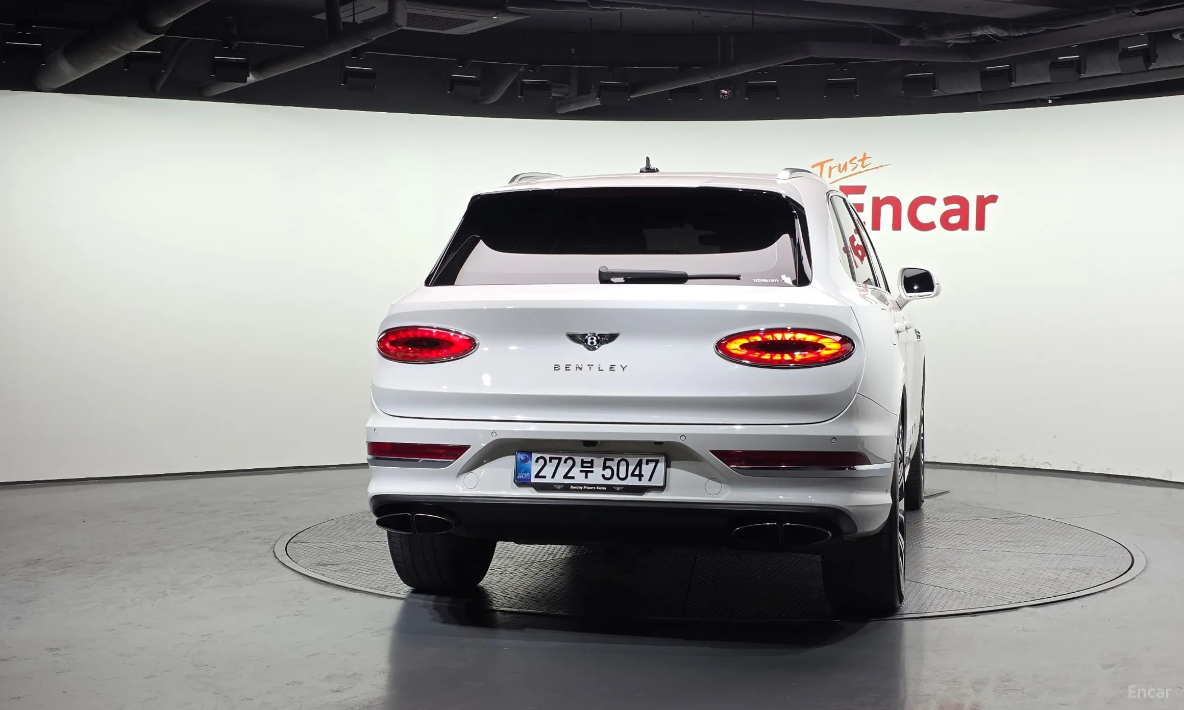 Bentley Bentayga превью 4