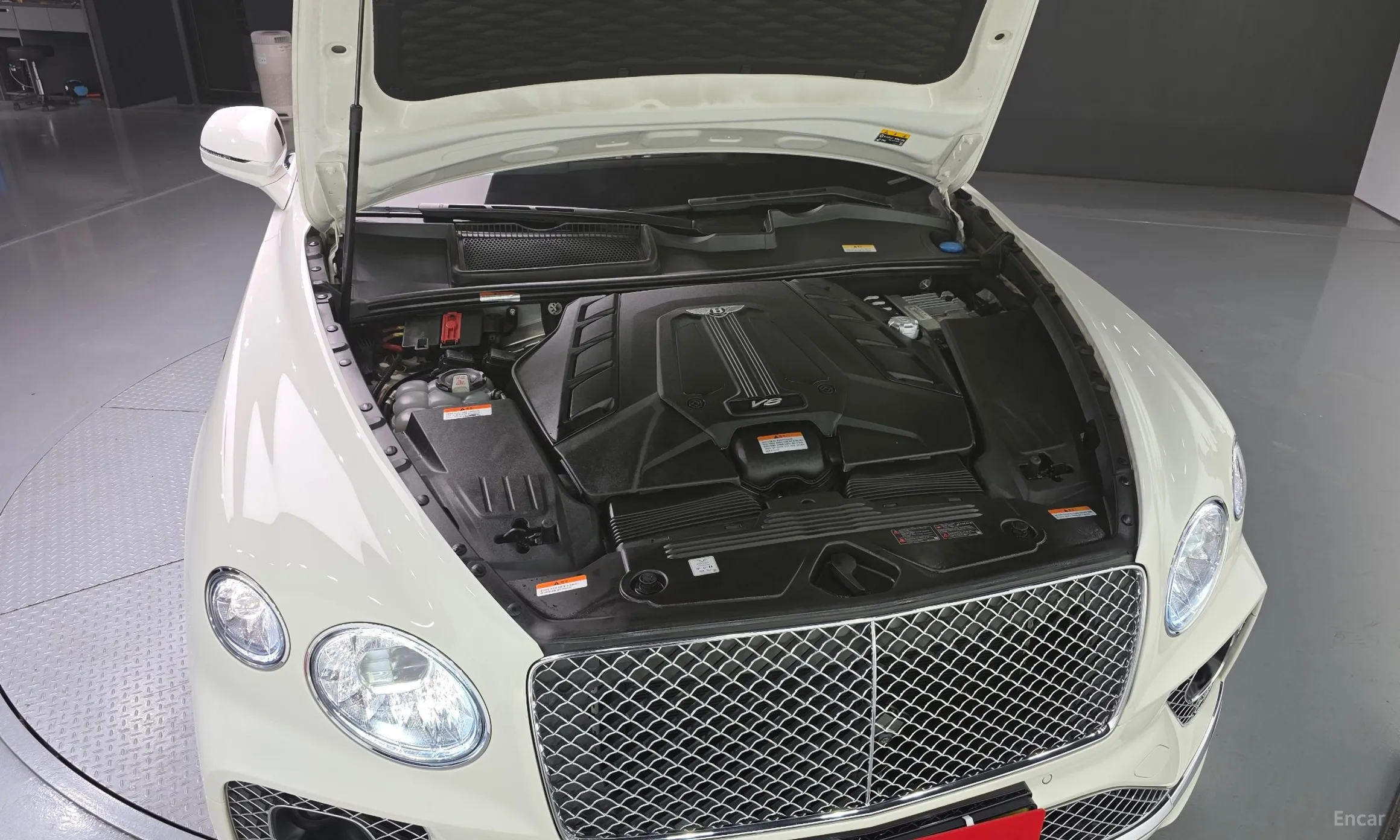 Bentley Bentayga превью 6