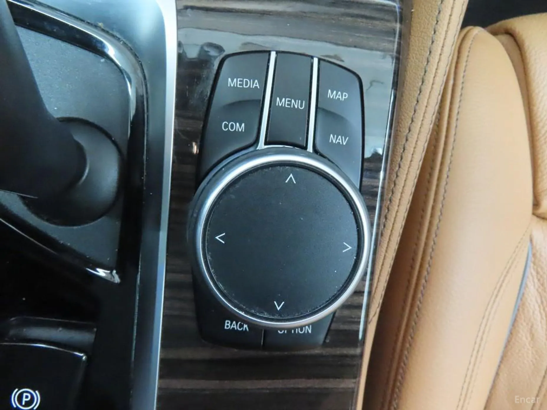 BMW 5 Series (G30) превью 13