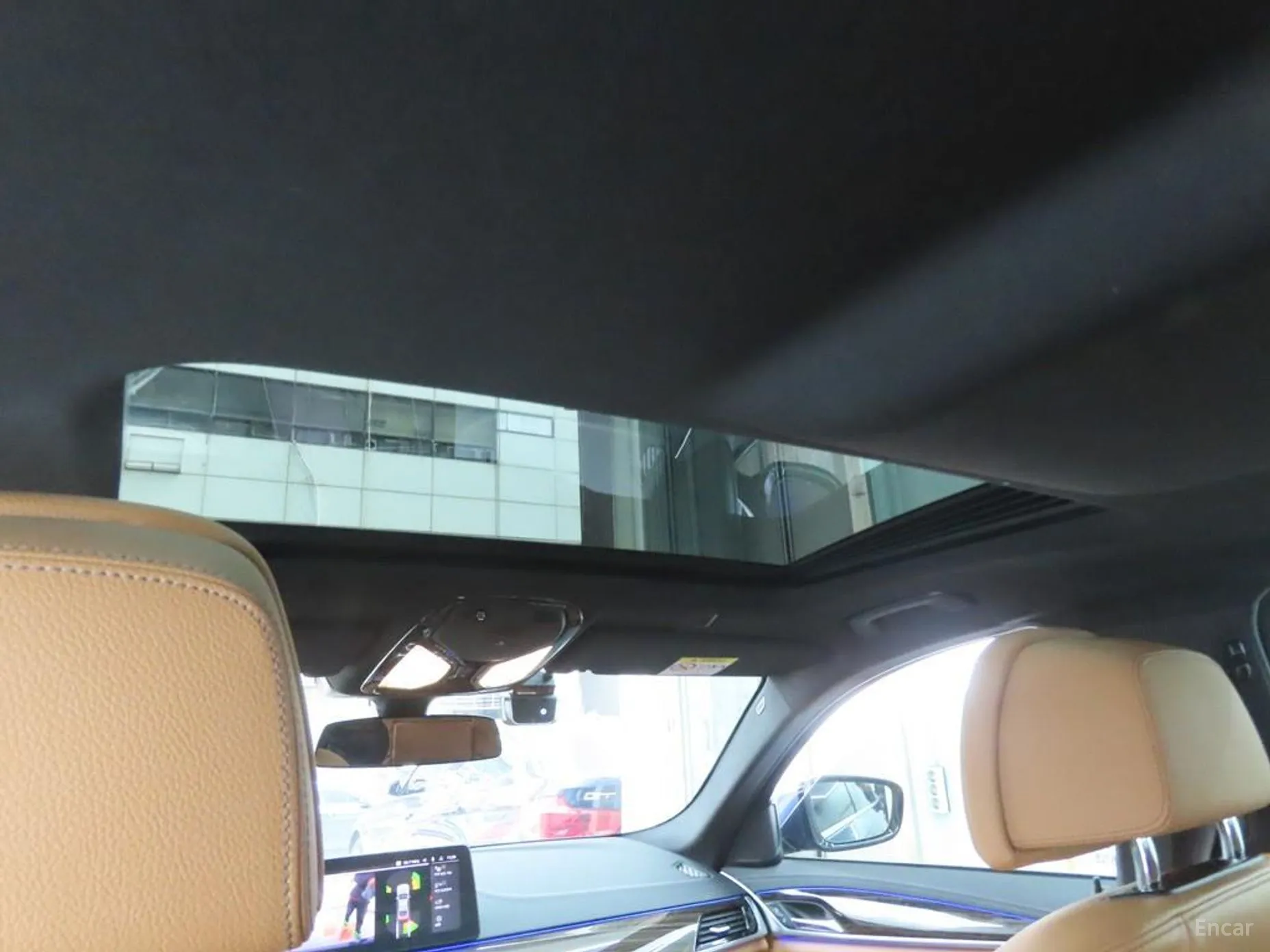 BMW 5 Series (G30) превью 18