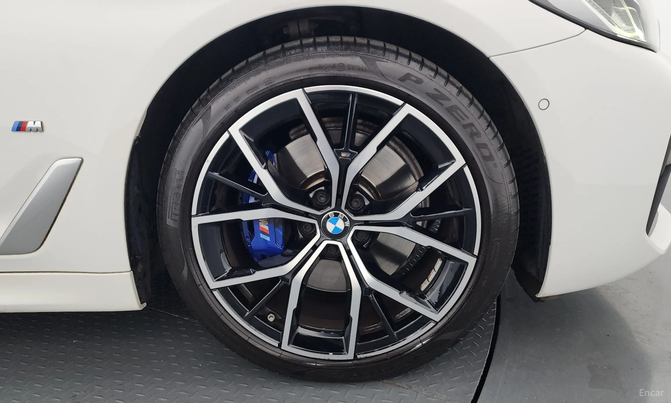 BMW 5 Series (G30) превью 5