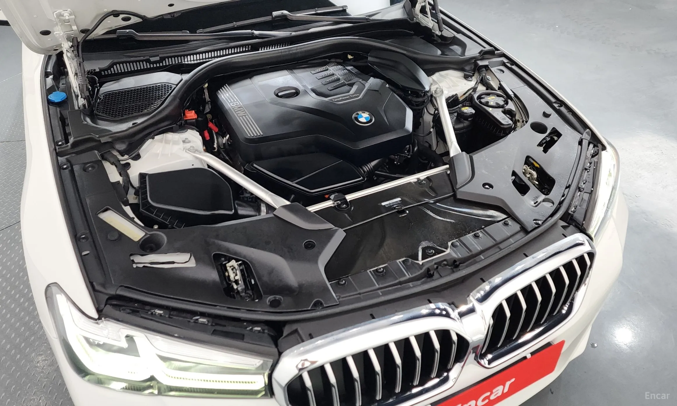 BMW 5 Series (G30) превью 6