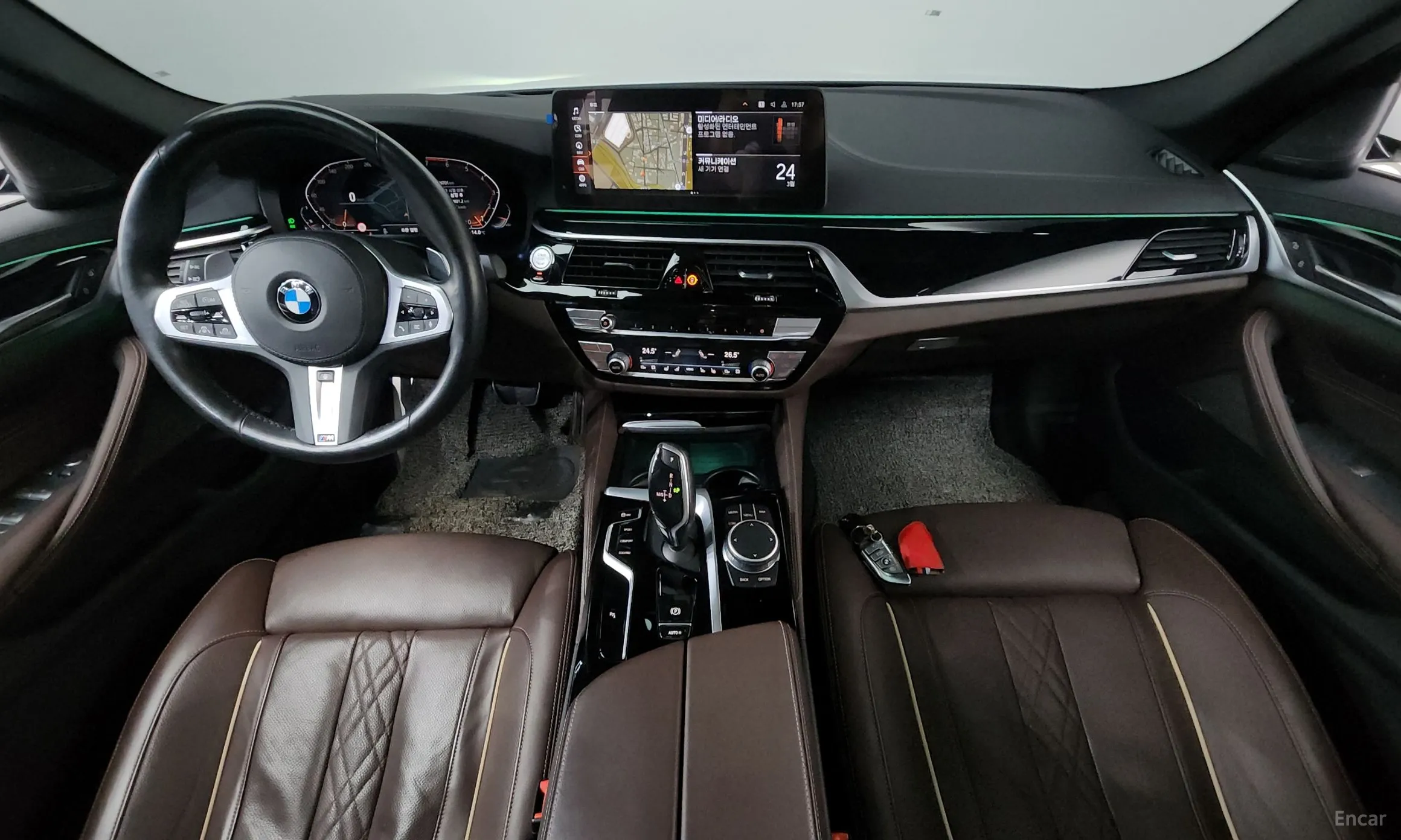 BMW 5 Series (G30) превью 7