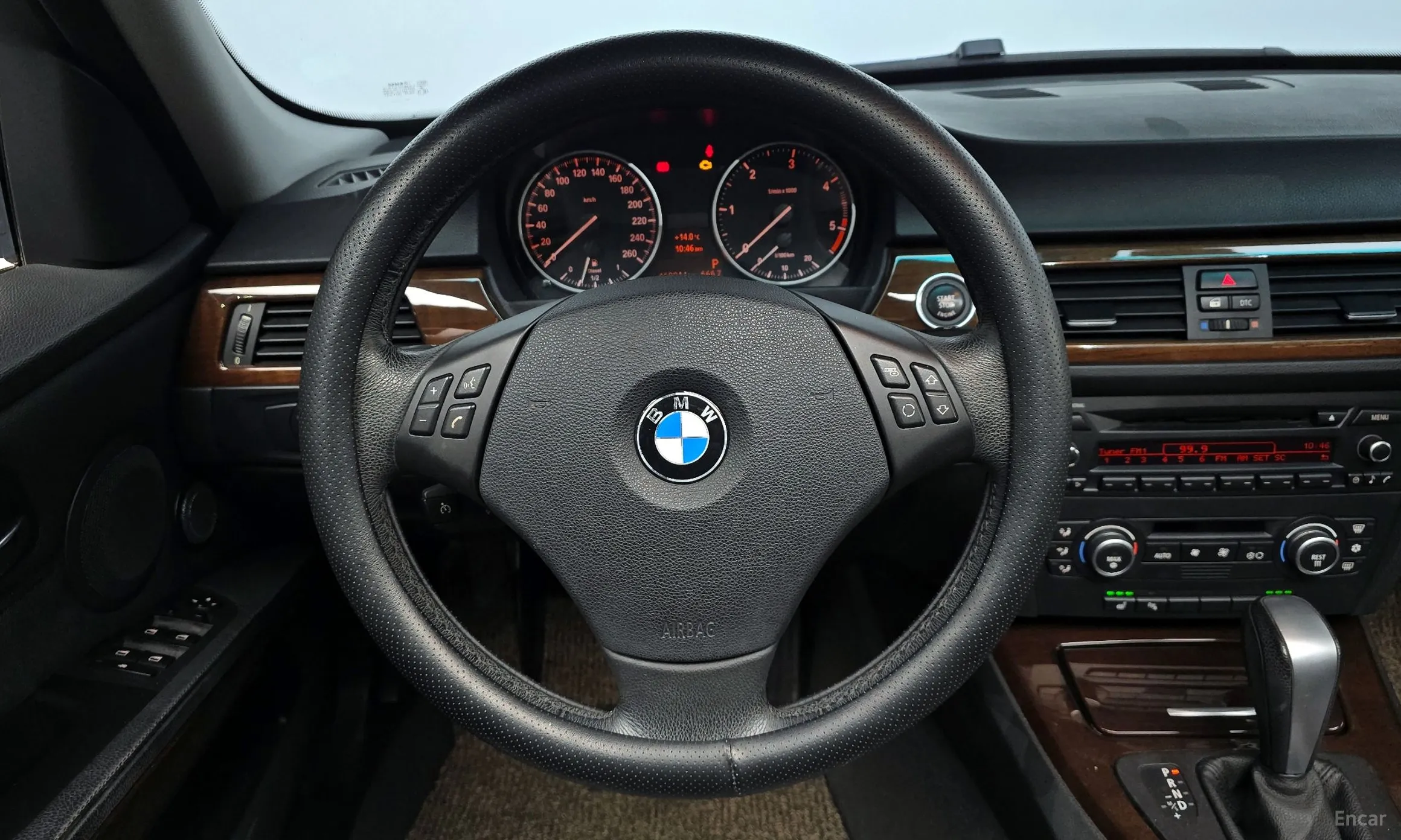 BMW 3 Series (E90) превью 14