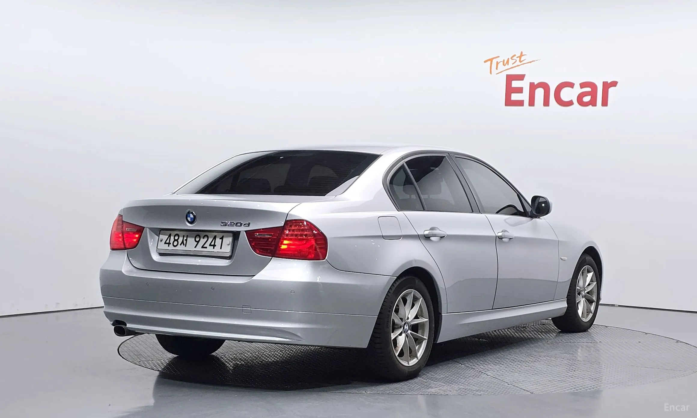 BMW 3 Series (E90) превью 2