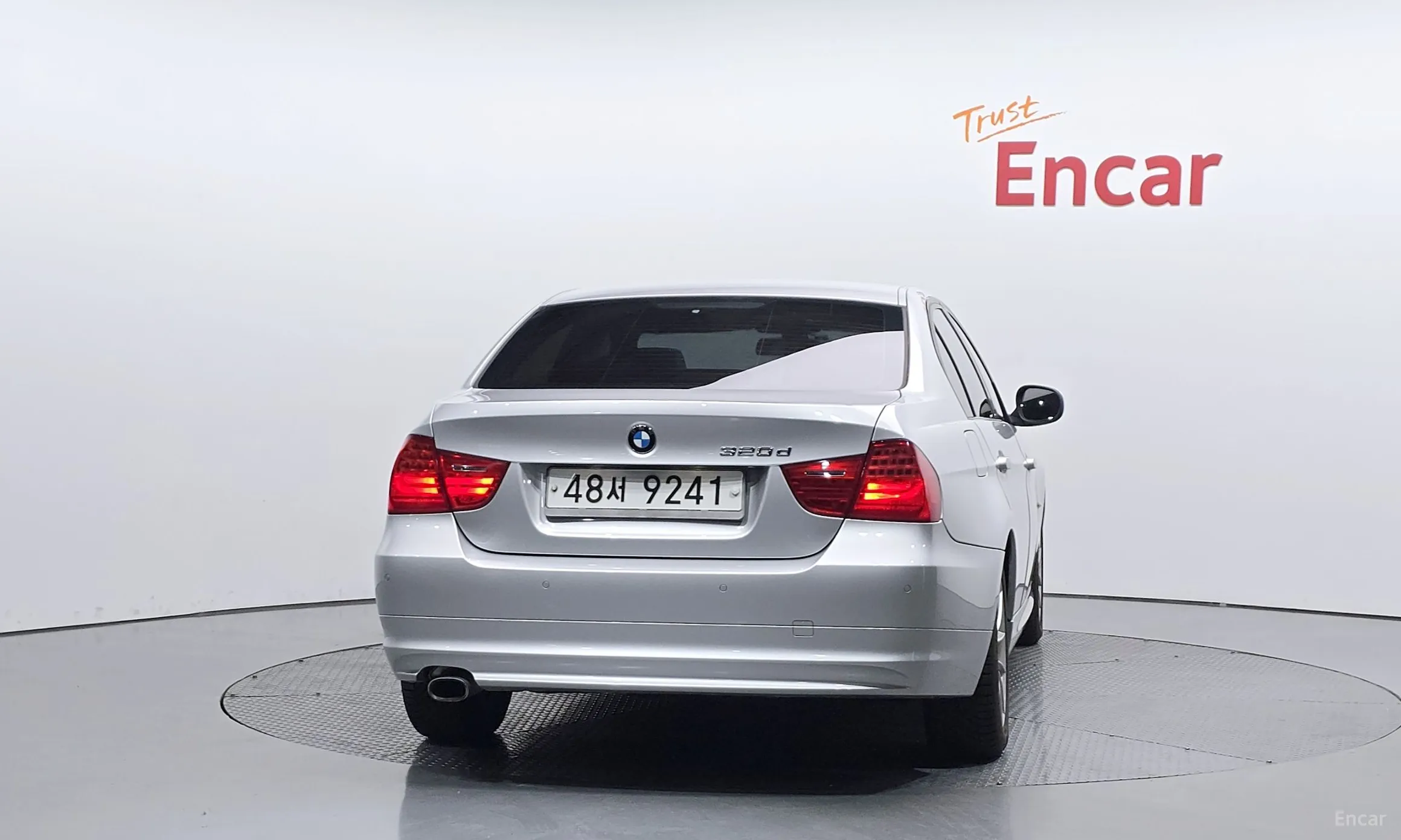 BMW 3 Series (E90) превью 4